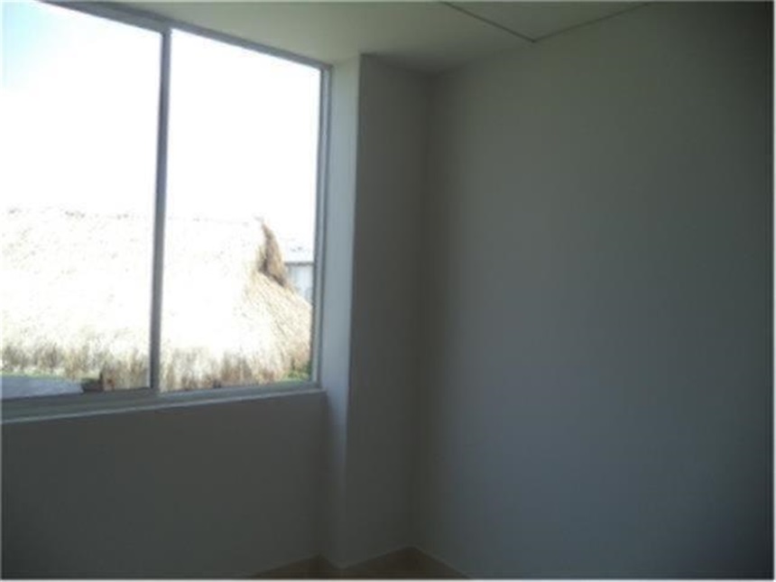Casa de 3 alcobas en venta en Ricaurte, 98 m² · foto 18 de 24