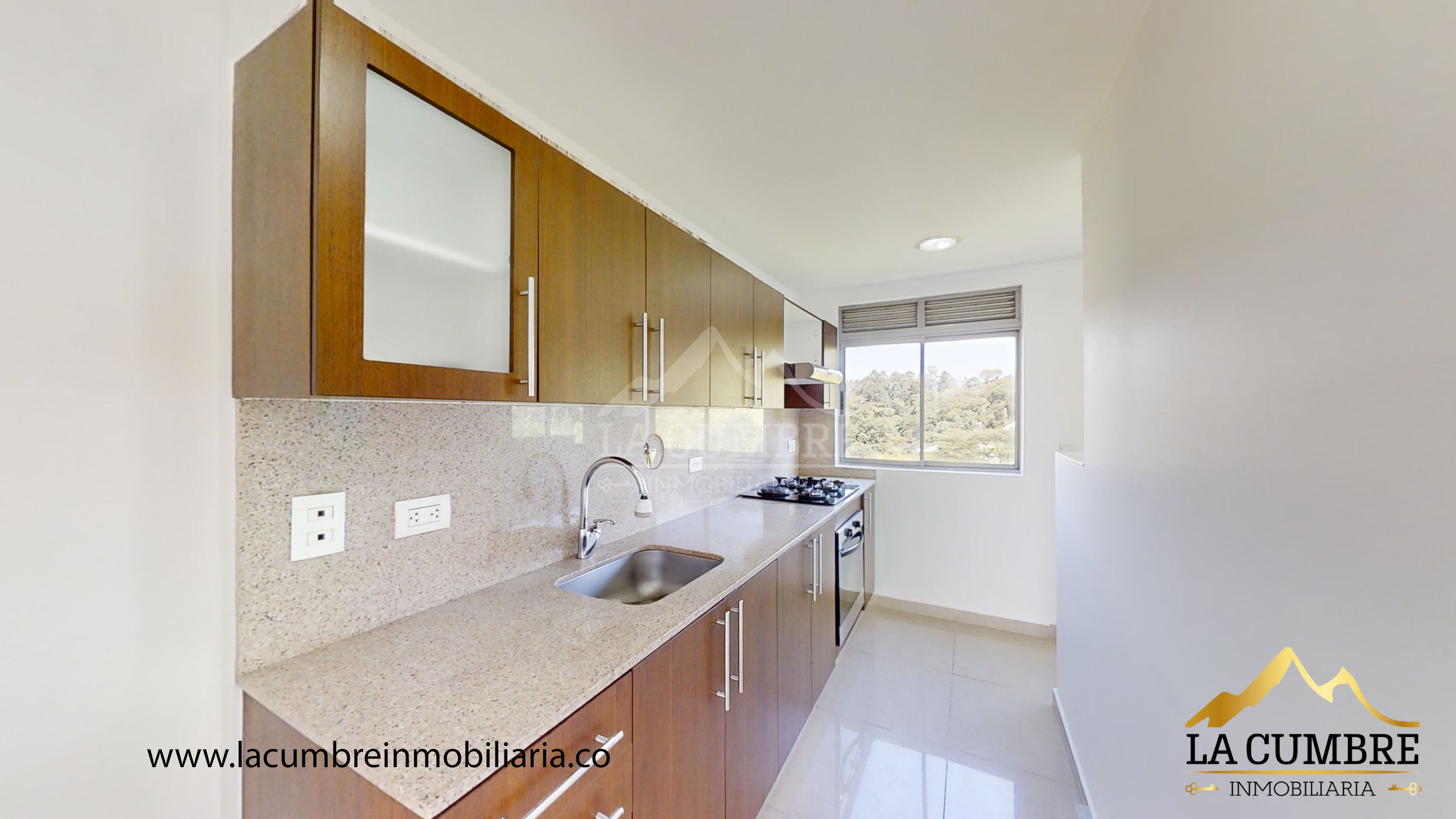 Apartamento en arriendo en Castropol, Medellín · foto 4 de 11