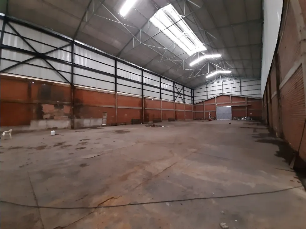 Bodega en arriendo en Acopi, Yumbo, 2573 m² · foto 2 de 14