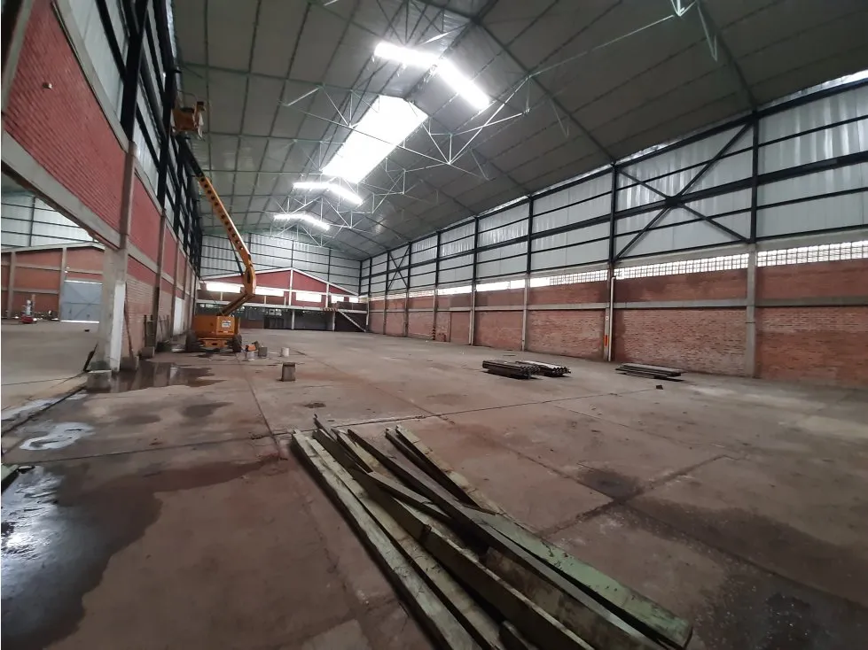 Bodega en arriendo en Acopi, Yumbo, 2573 m² · foto 5 de 14