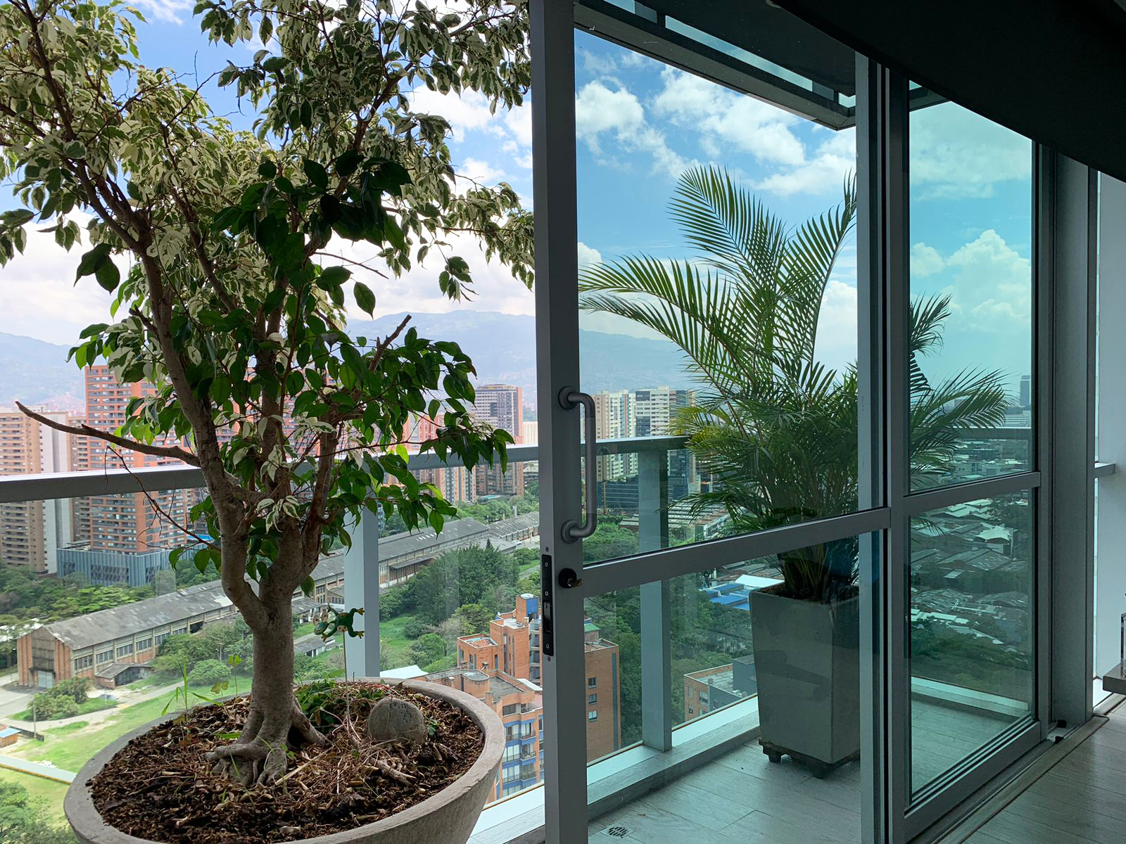 Oficina en venta en Manila, Medellín, 470 m² · foto 14 de 17