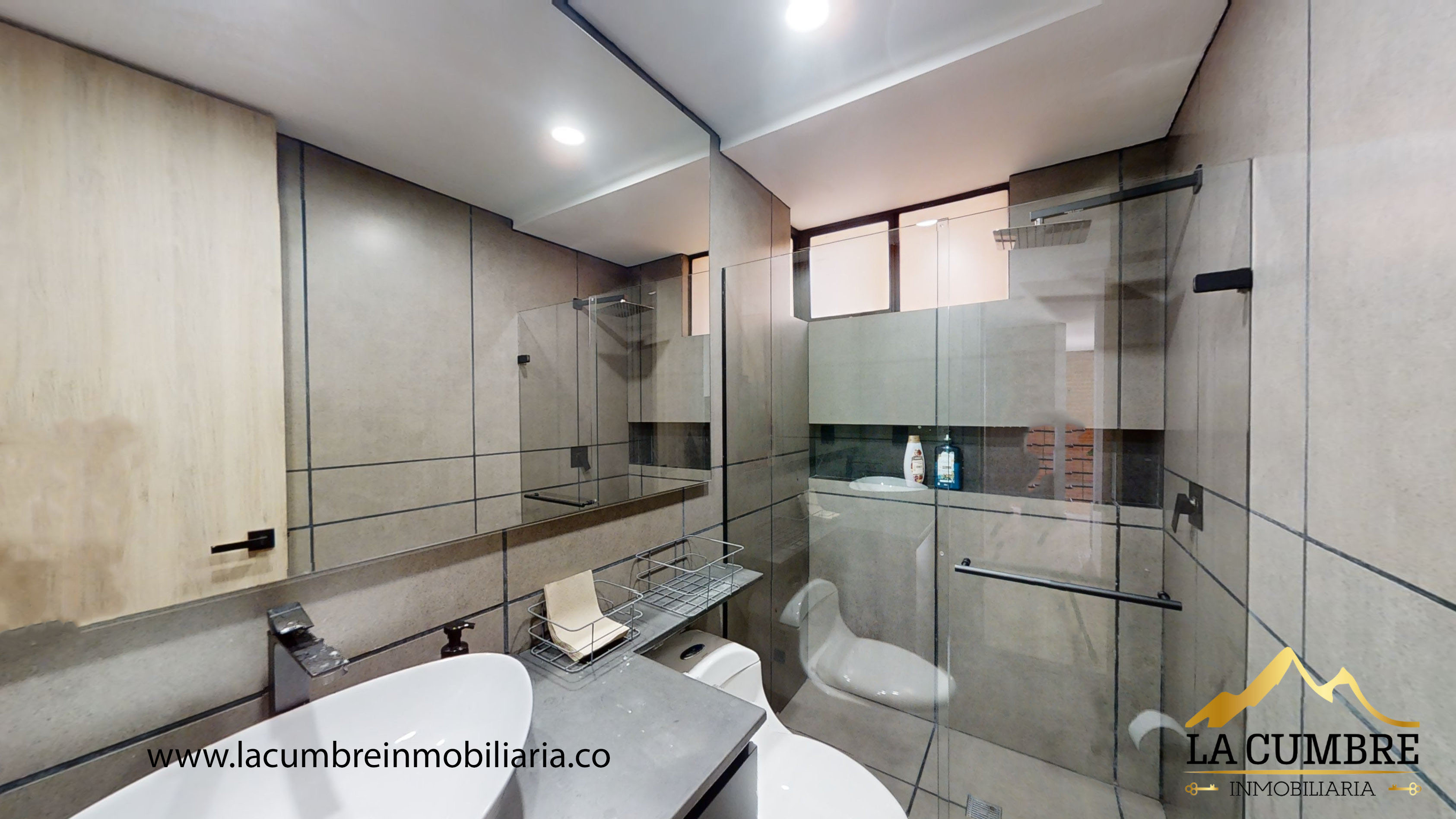 Apartamento de 2 alcobas en arriendo en El Tesoro, Medellín, 180 m² · foto 10 de 12