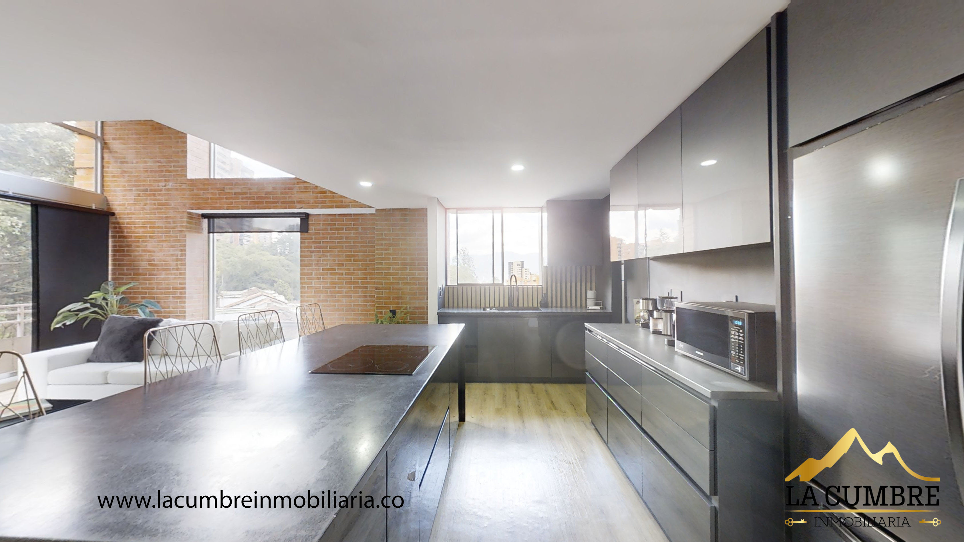 Apartamento de 2 alcobas en arriendo en El Tesoro, Medellín, 180 m² · foto 4 de 12