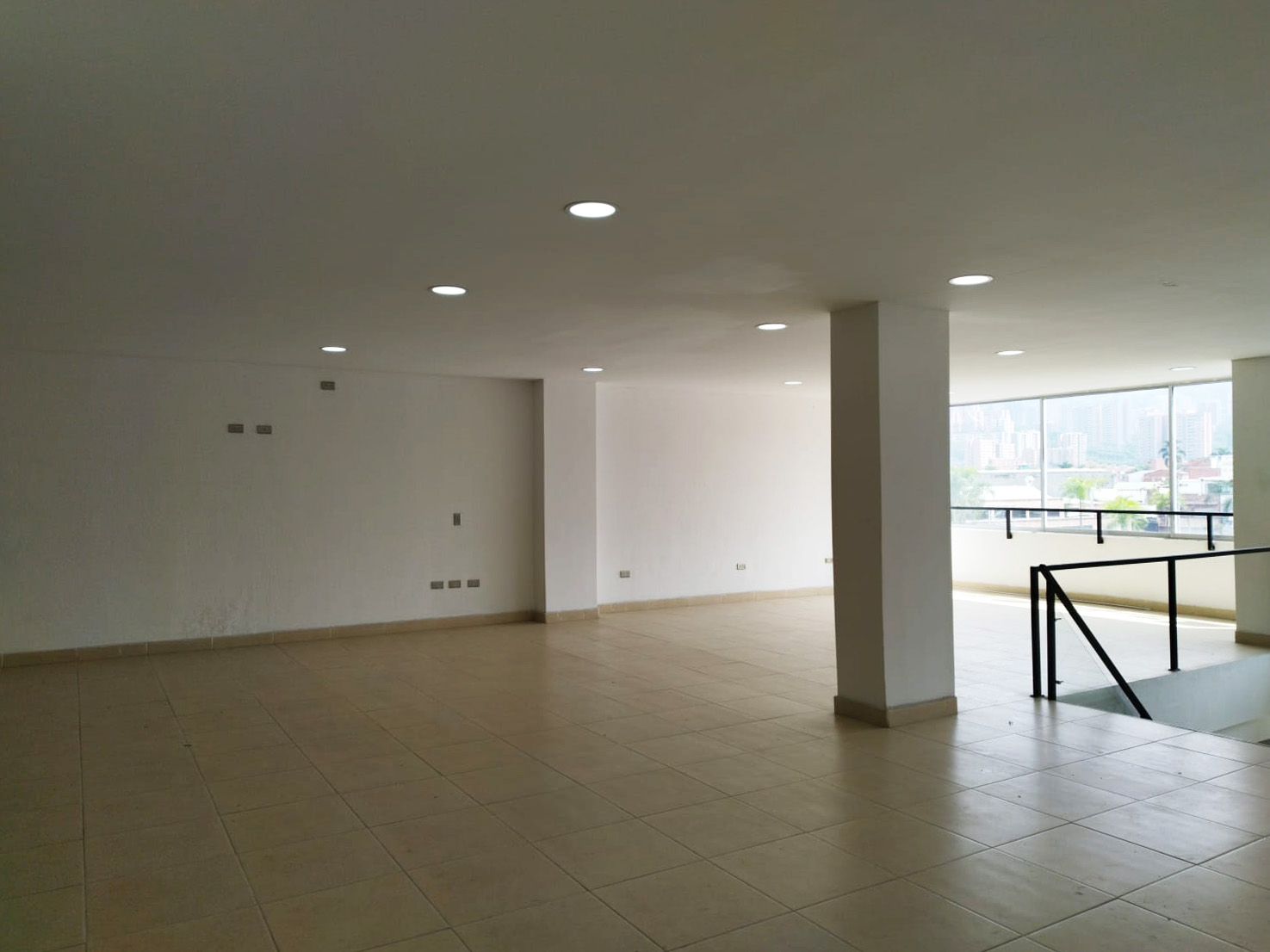 Oficina en arriendo en Zona Centro, Envigado, 300 m² · foto 11 de 16