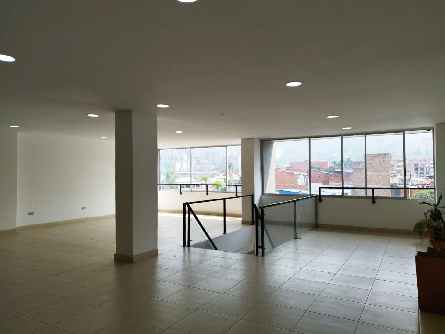 Oficina en arriendo en Zona Centro, Envigado, 300 m² · foto 14 de 16