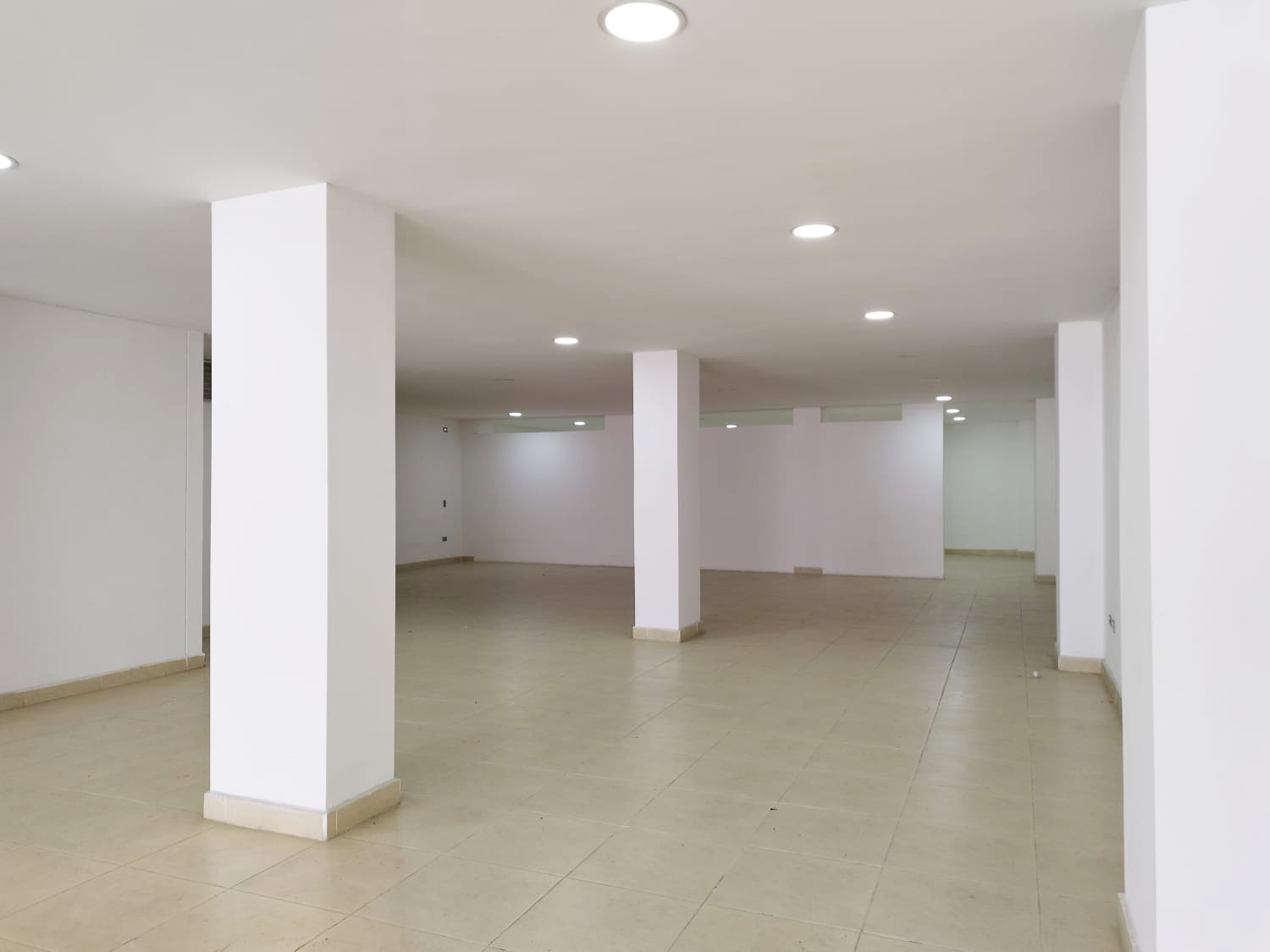 Oficina en arriendo en Zona Centro, Envigado, 300 m² · foto 4 de 16