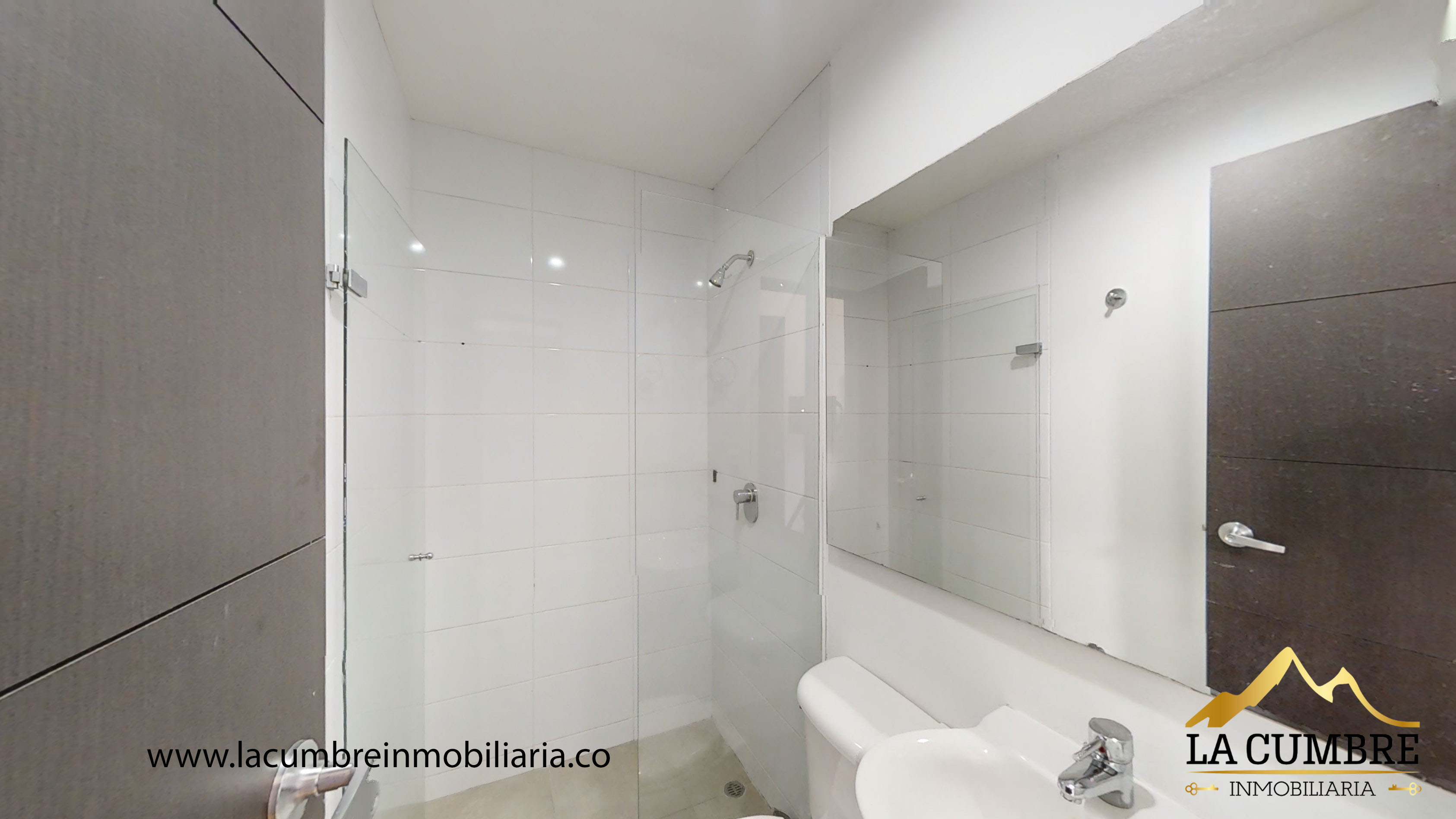 Casa de 3 alcobas en arriendo en Montessori, Envigado, 170 m² · foto 11 de 13