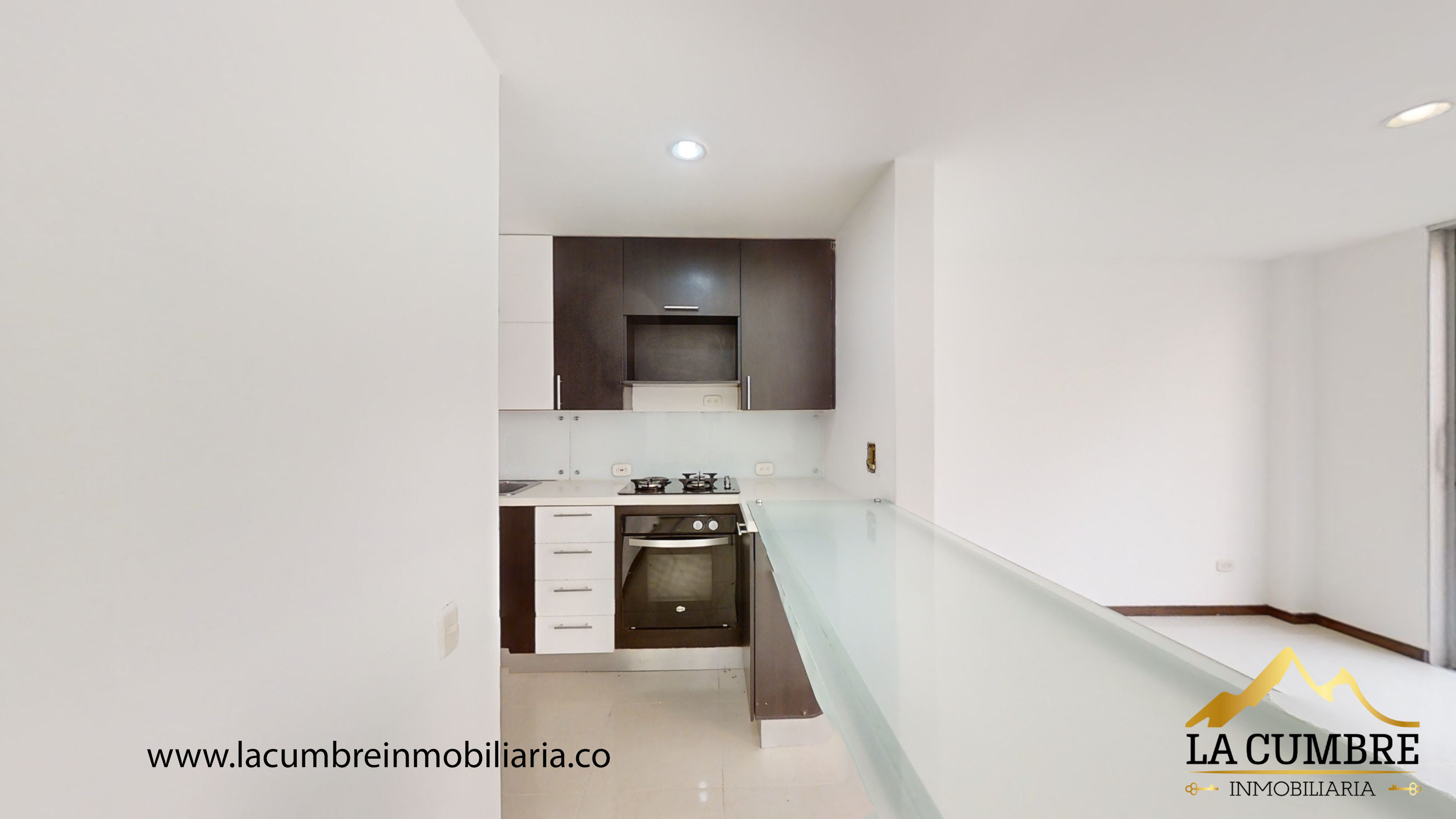 Casa de 3 alcobas en arriendo en Montessori, Envigado, 170 m² · foto 4 de 13