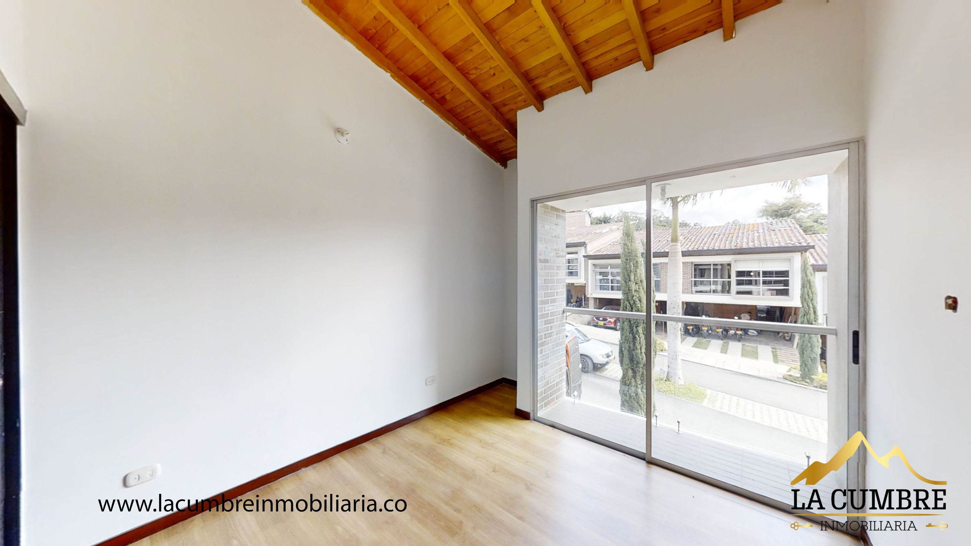 Casa de 3 alcobas en arriendo en Montessori, Envigado, 170 m² · foto 8 de 13