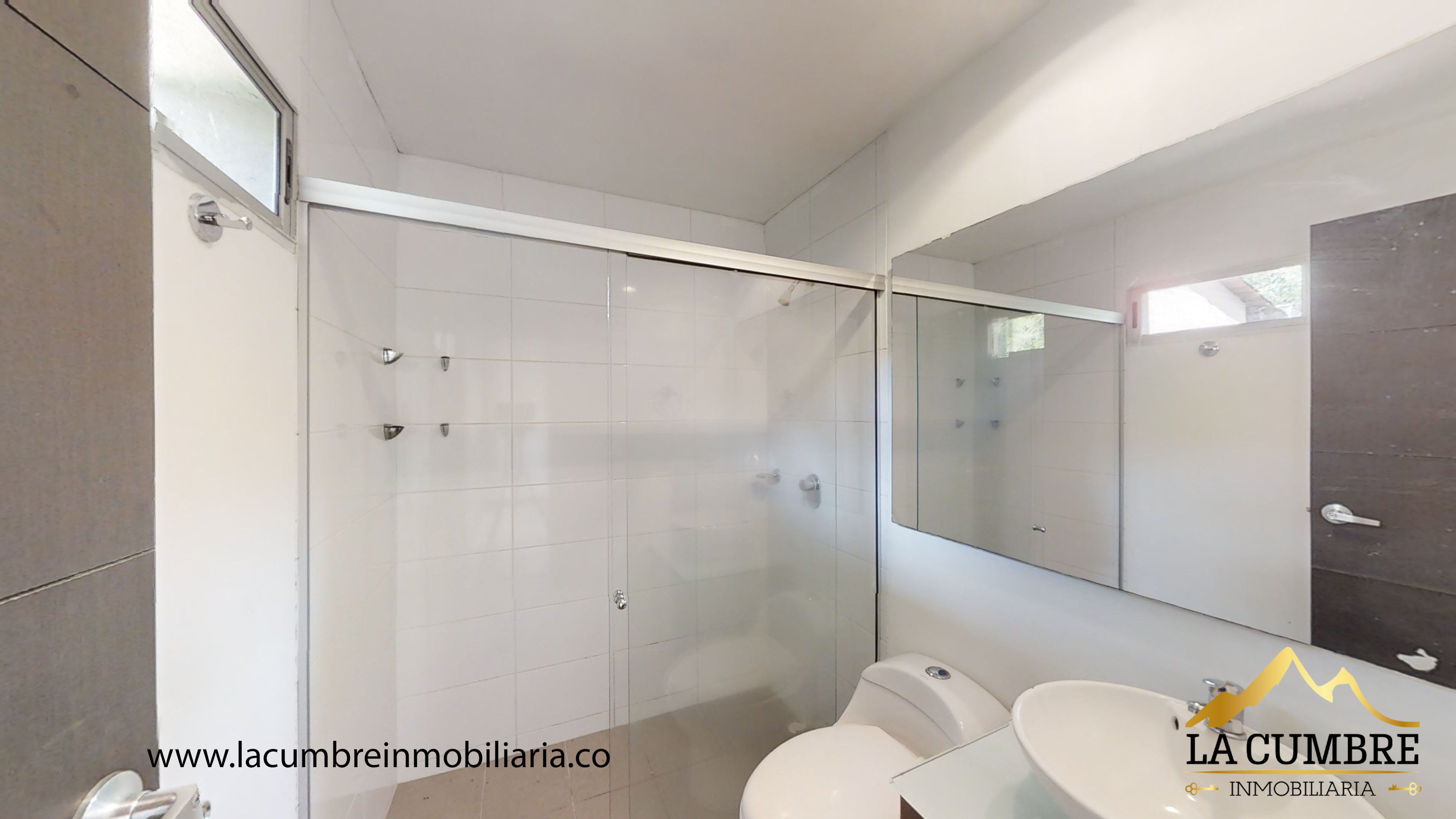 Casa de 3 alcobas en arriendo en Montessori, Envigado, 170 m² · foto 9 de 13