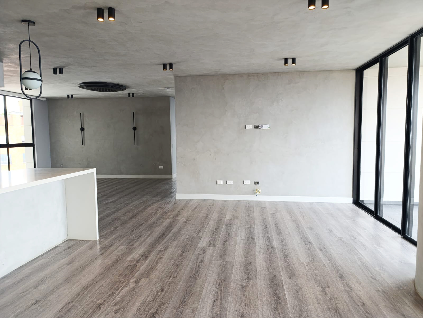 Apartamento en arriendo en Los Balsos, Medellín · foto 3 de 18