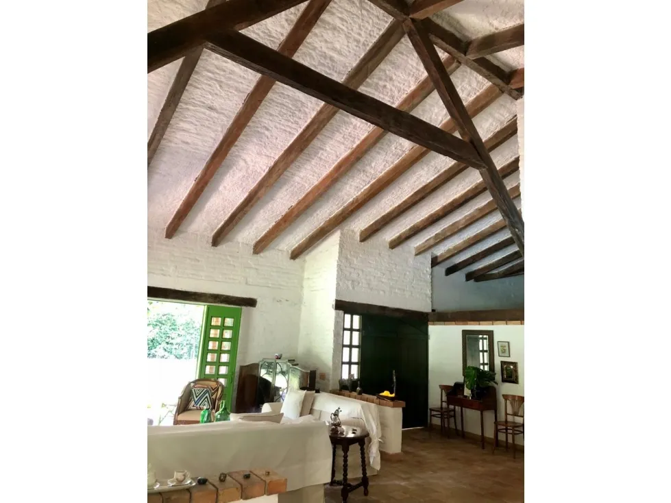 Casa de 5 alcobas en venta en Potrerito, Jamundí · foto 2 de 11