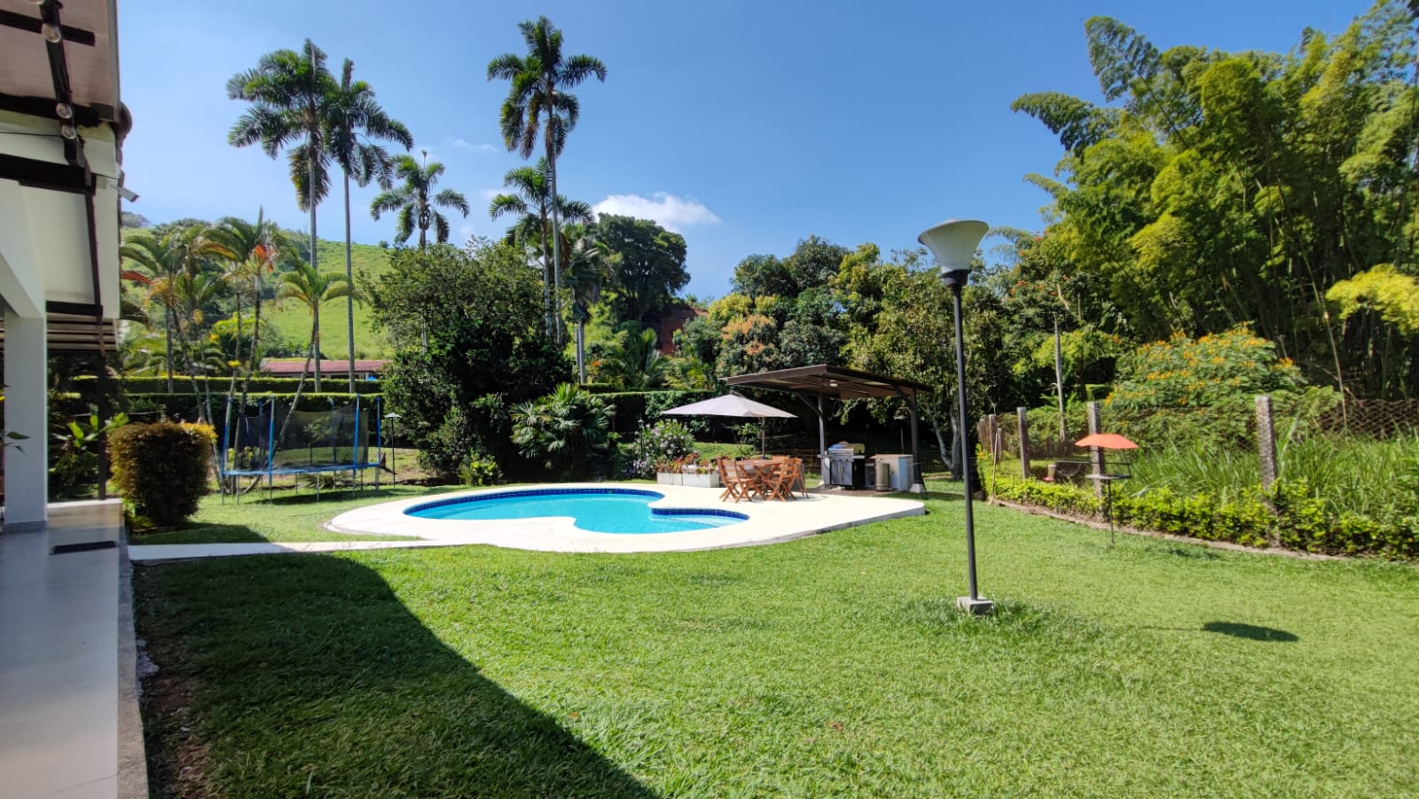 Casa en venta en Av Paralela, Manizales · foto 14 de 24