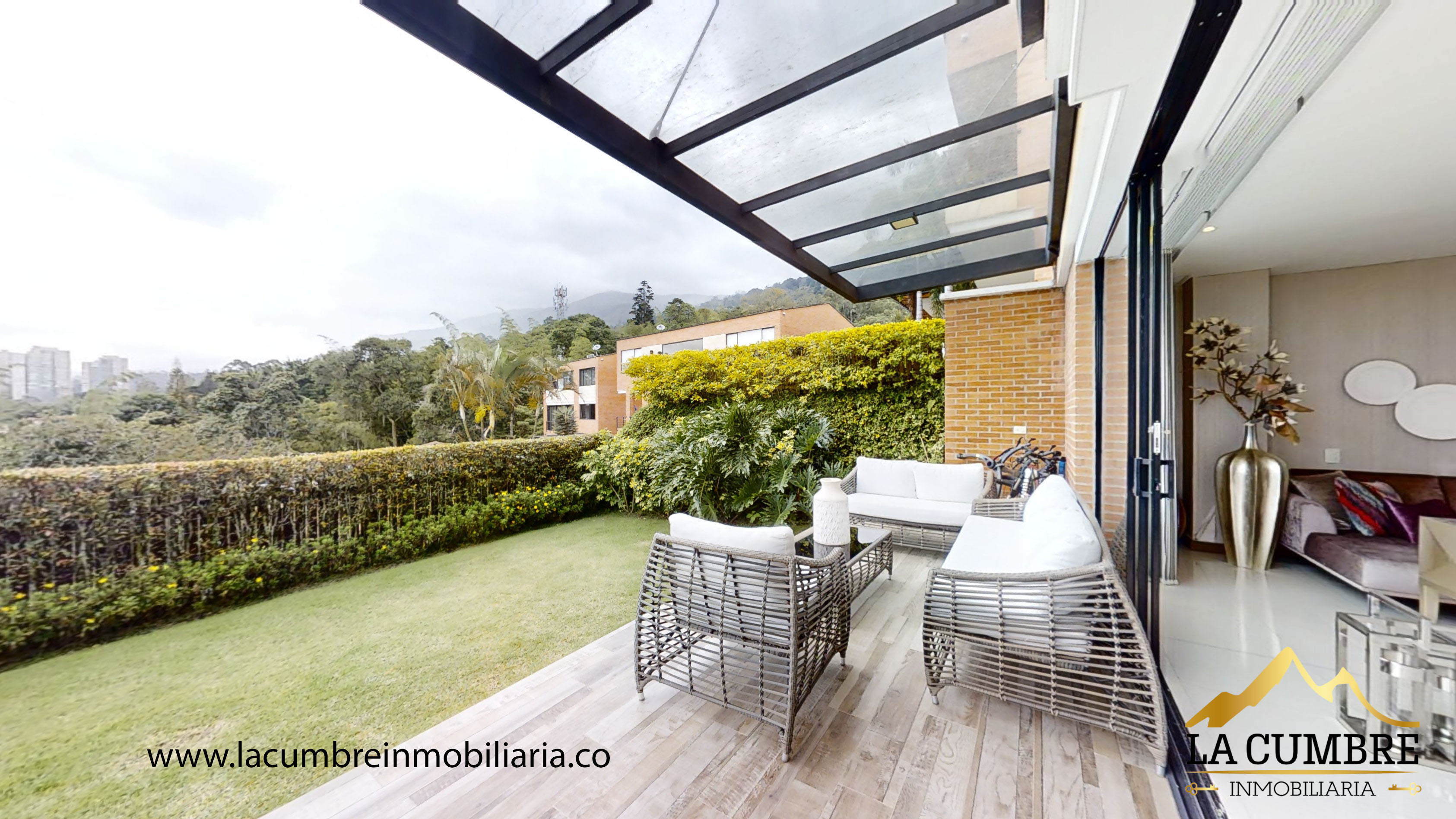3BR House in Loma del Esmeraldal (230 m²) - 2