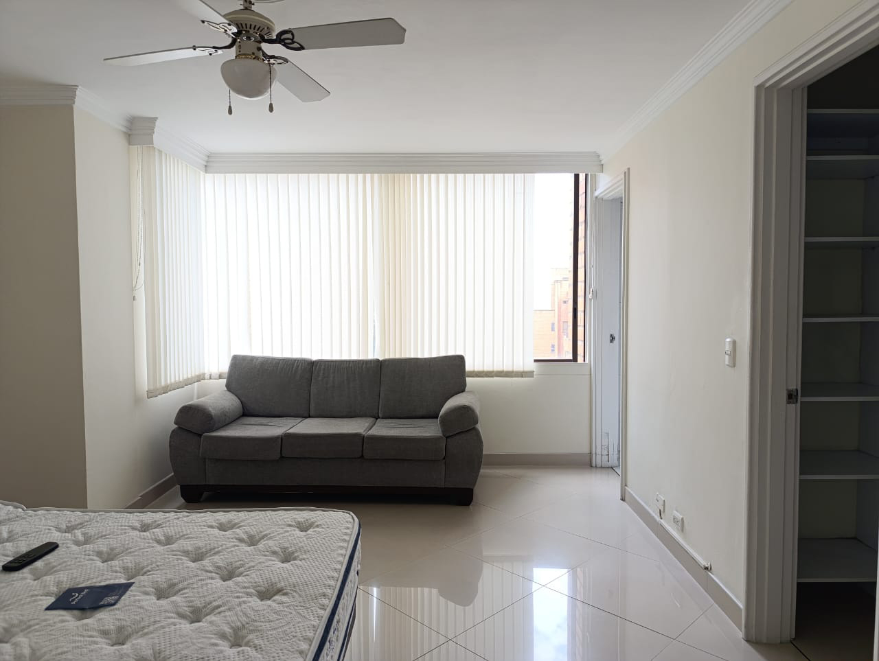 Apartamento de 3 alcobas en venta en El Tesoro, Medellín, 178 m² · foto 13 de 20