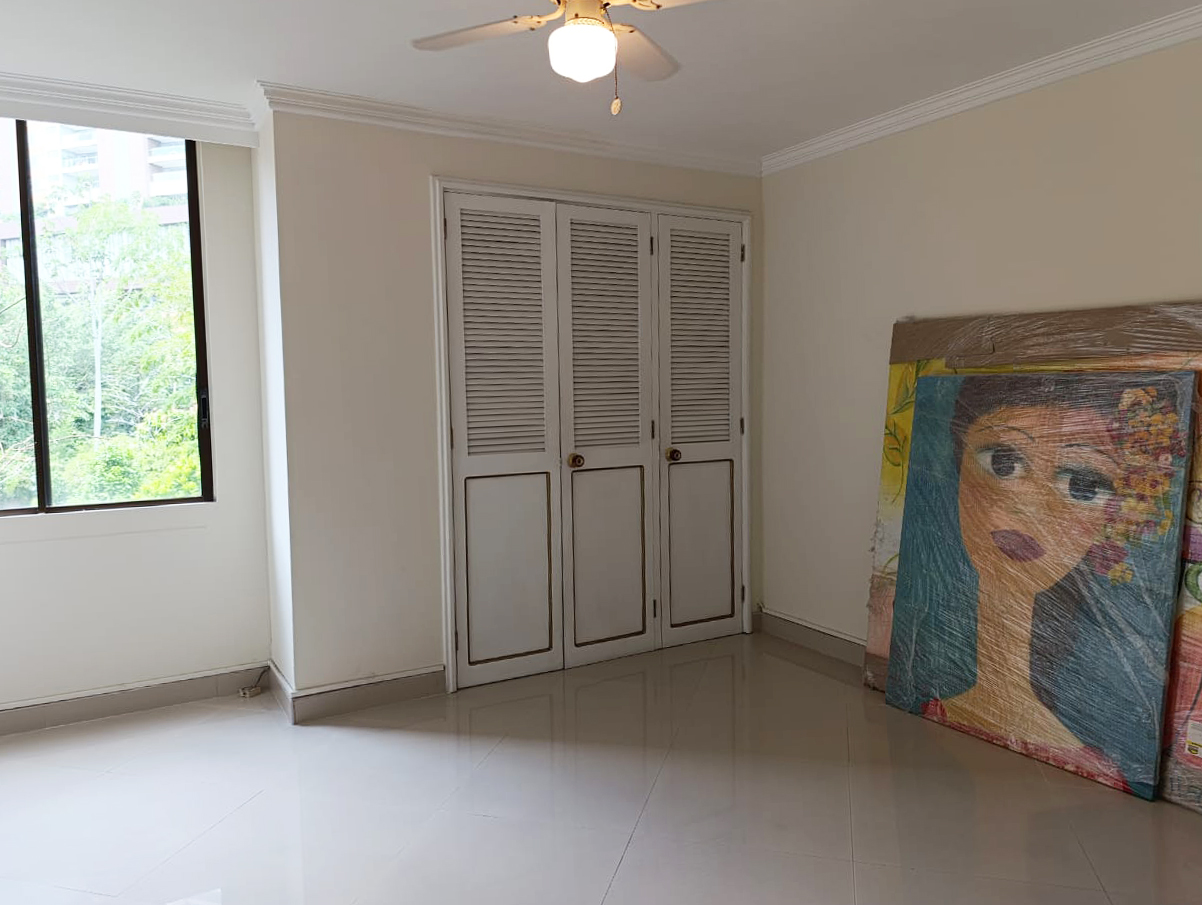 Apartamento de 3 alcobas en venta en El Tesoro, Medellín, 178 m² · foto 14 de 20