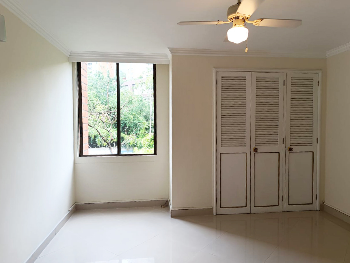Apartamento de 3 alcobas en venta en El Tesoro, Medellín, 178 m² · foto 17 de 20