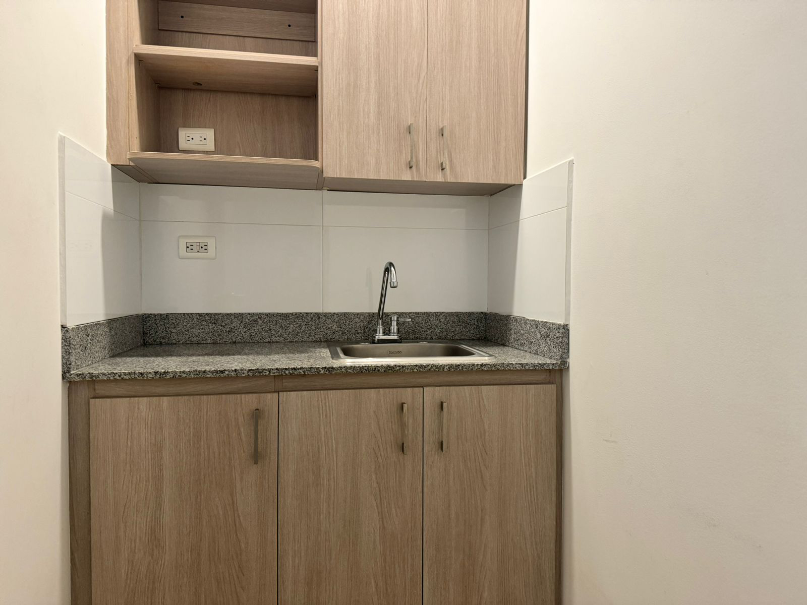 Oficina en arriendo en Milla De Oro, Medellín, 49 m² · foto 7 de 8