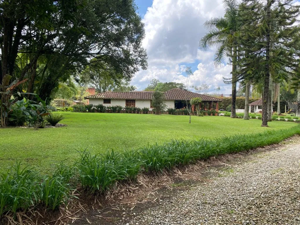 Casa de 6 alcobas en venta en Llano Grande, Rionegro, 520 m² · foto 14 de 20