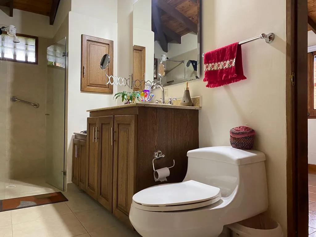 Casa de 6 alcobas en venta en Llano Grande, Rionegro, 520 m² · foto 10 de 20