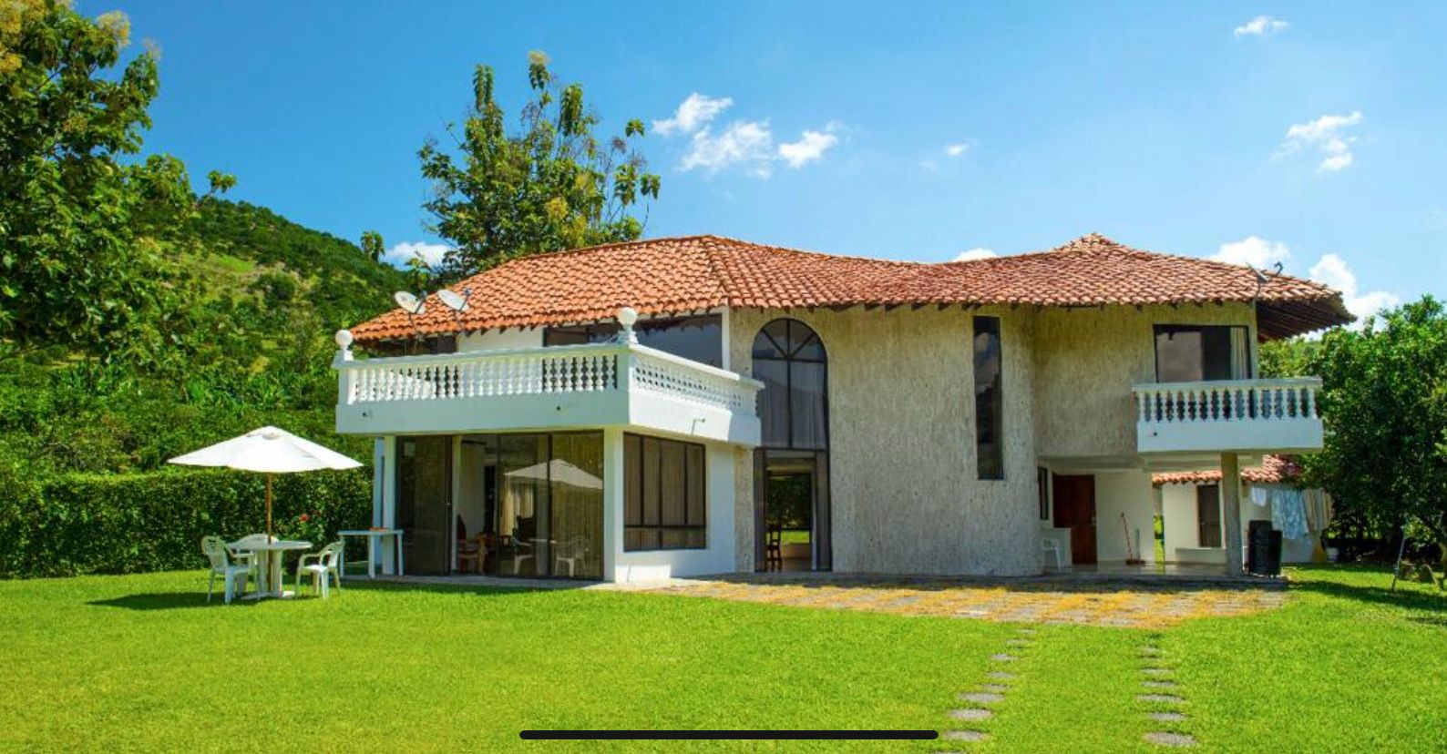 Casa en venta en Santagueda, Manizales · foto 2 de 24