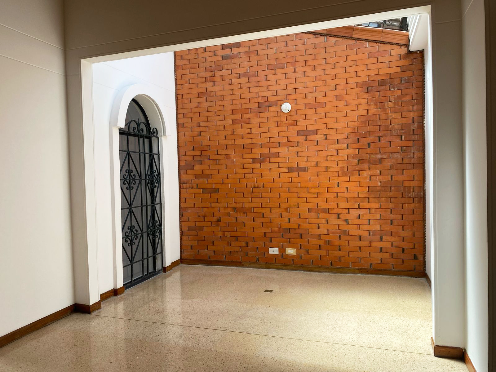 Casa de 3 alcobas en venta en Las Brujas, Envigado, 117 m² · foto 5 de 17