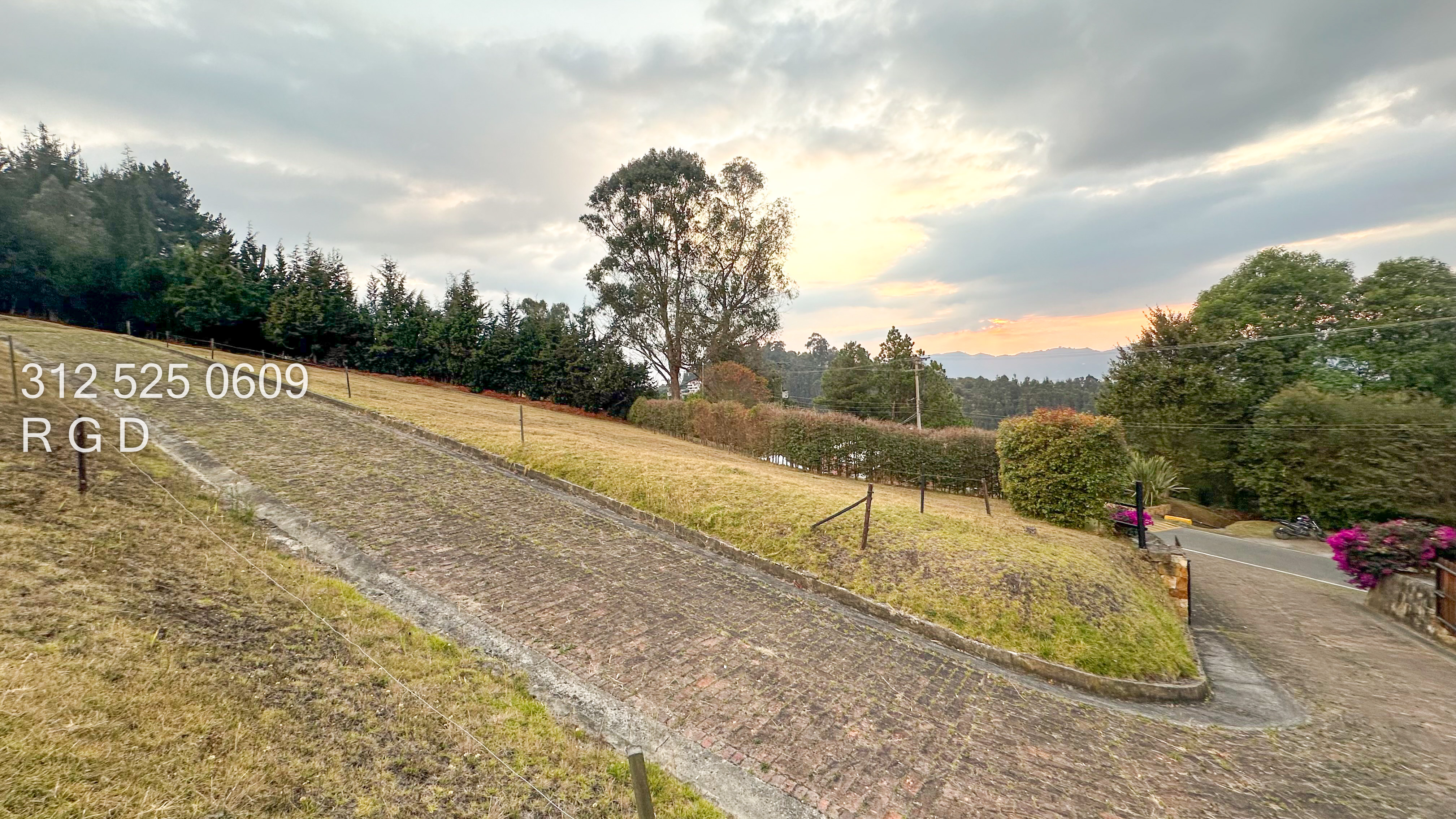 Lote en venta en Yerbabuena, Chía, 10500 m² · foto 2 de 12