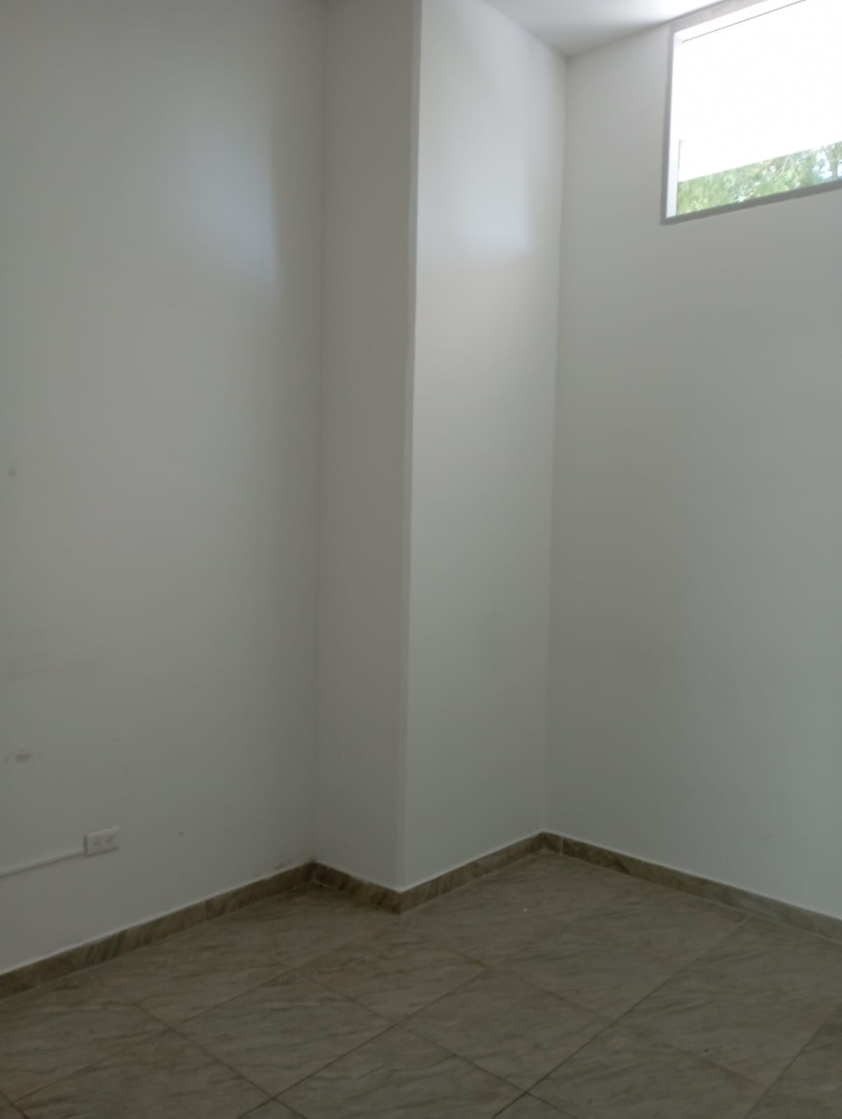Local en venta en El Porvenir, Rionegro, 56 m² · foto 4 de 12