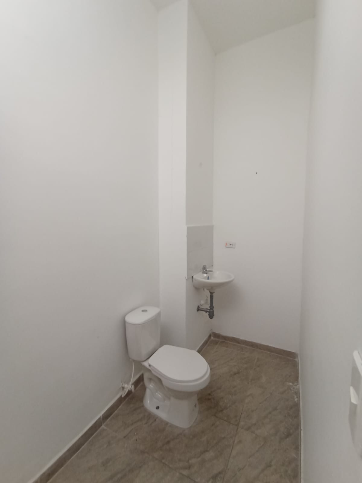 Local en venta en El Porvenir, Rionegro, 56 m² · foto 5 de 12