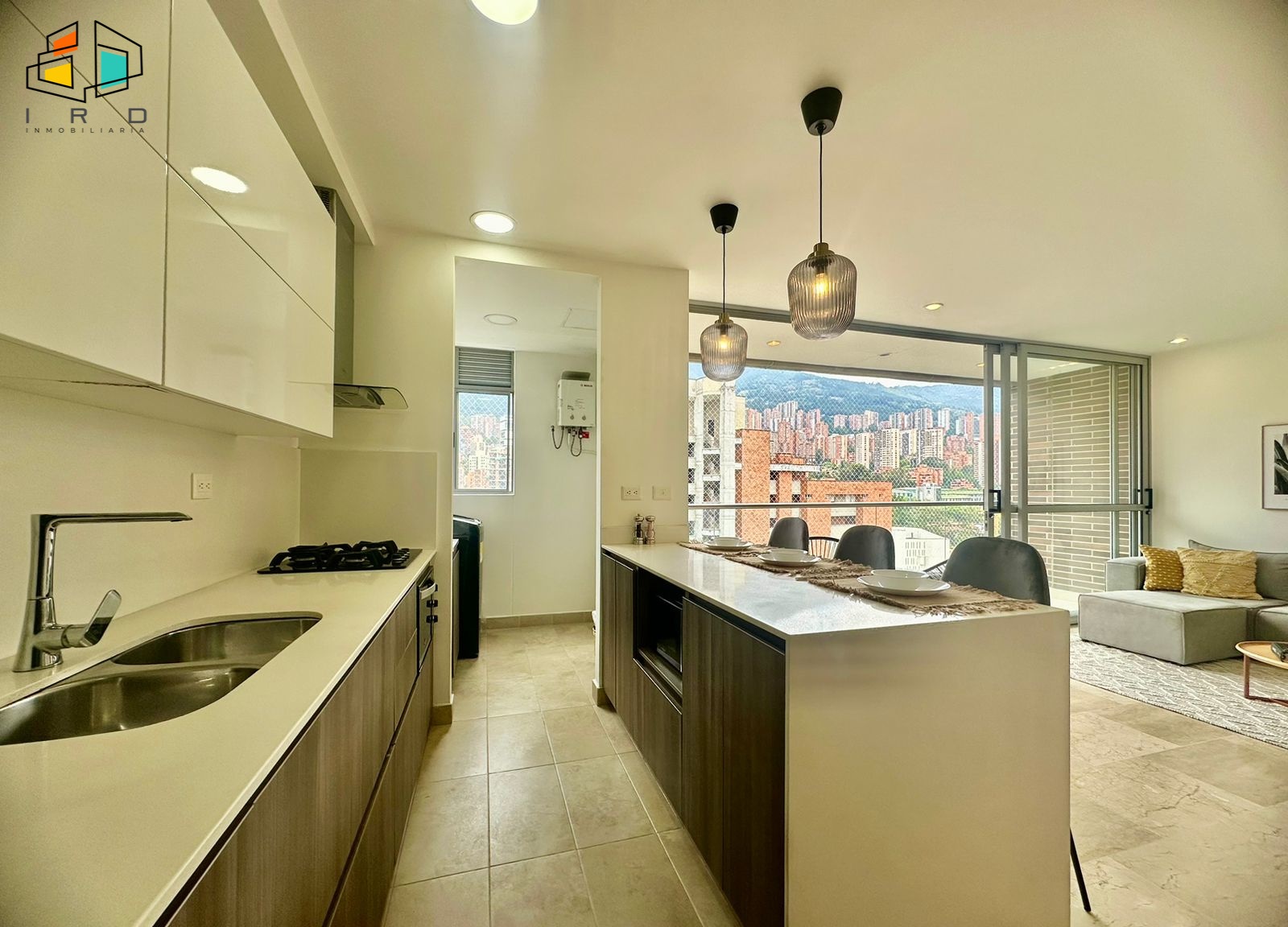 Apartamento en arriendo en Lalinde, Medellín · foto 14 de 24
