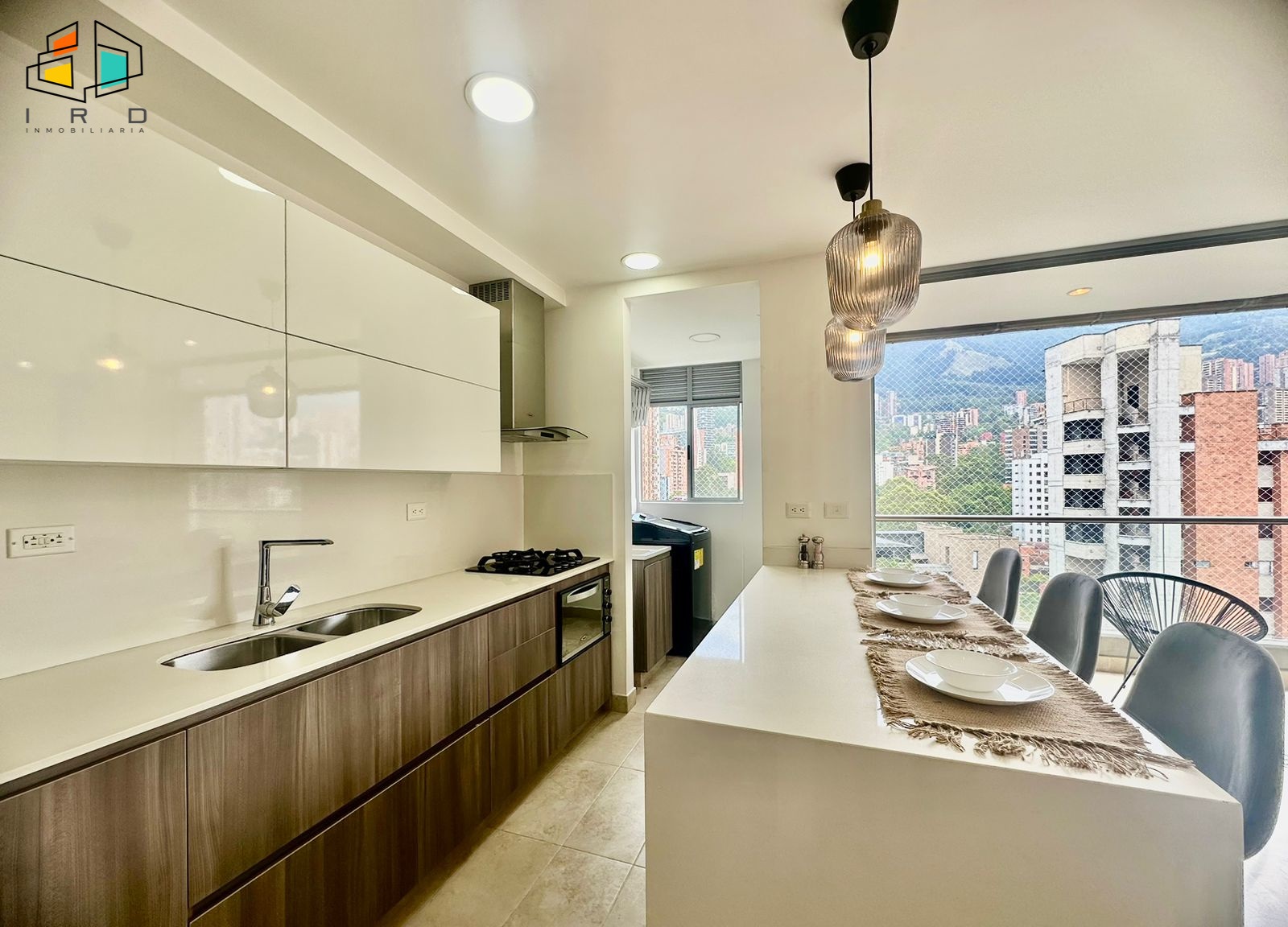 Apartamento en arriendo en Lalinde, Medellín · foto 15 de 24