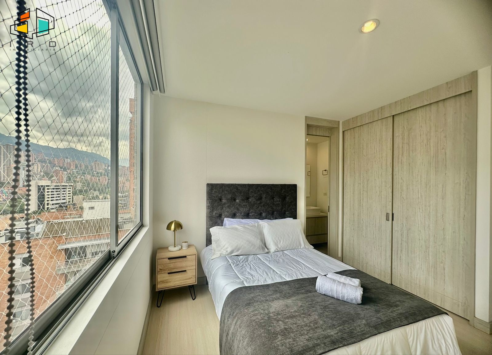 Apartamento en arriendo en Lalinde, Medellín · foto 23 de 24