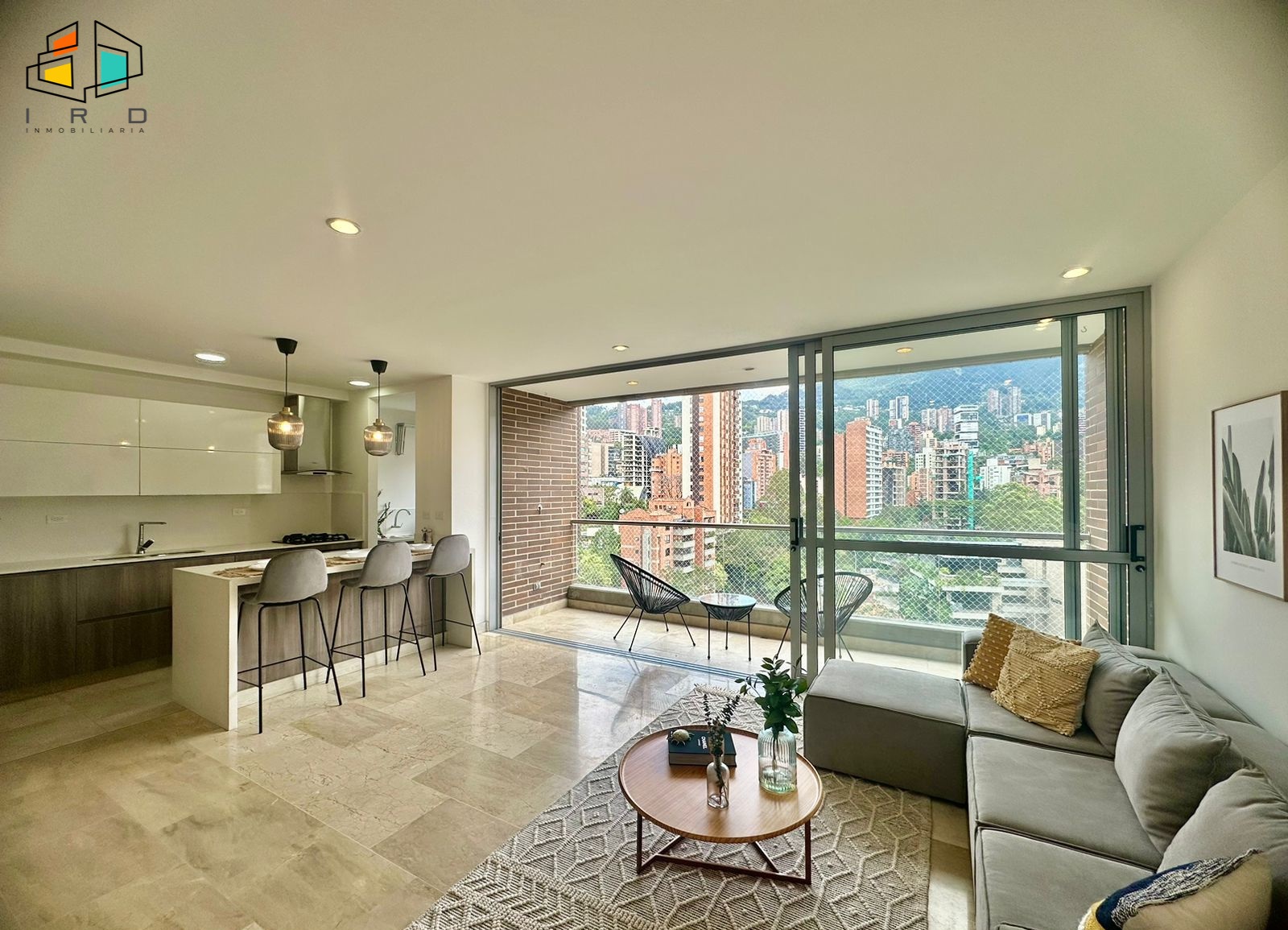 Apartamento en arriendo en Lalinde, Medellín · foto 6 de 24
