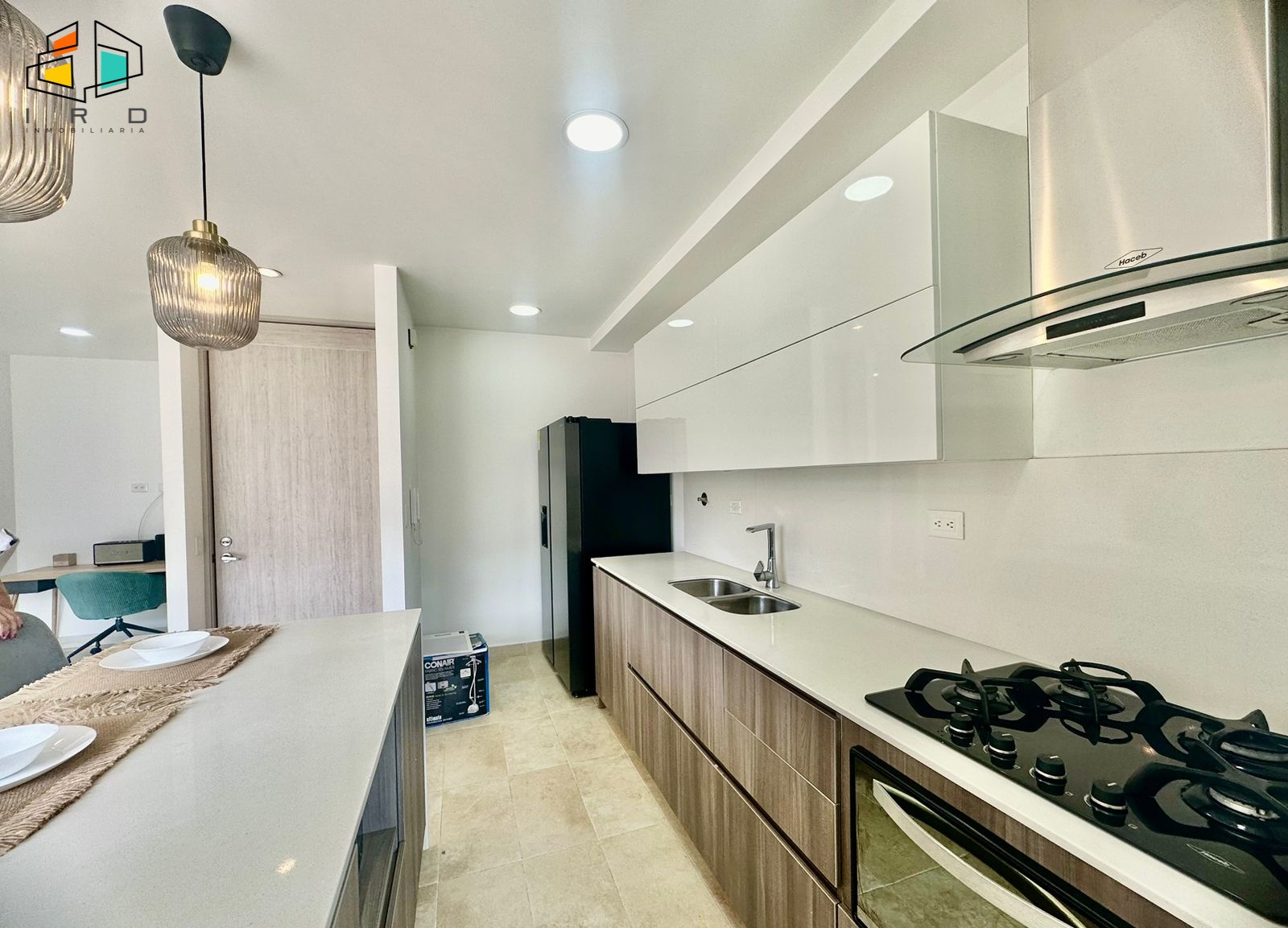 Apartamento en arriendo en Lalinde, Medellín · foto 9 de 24
