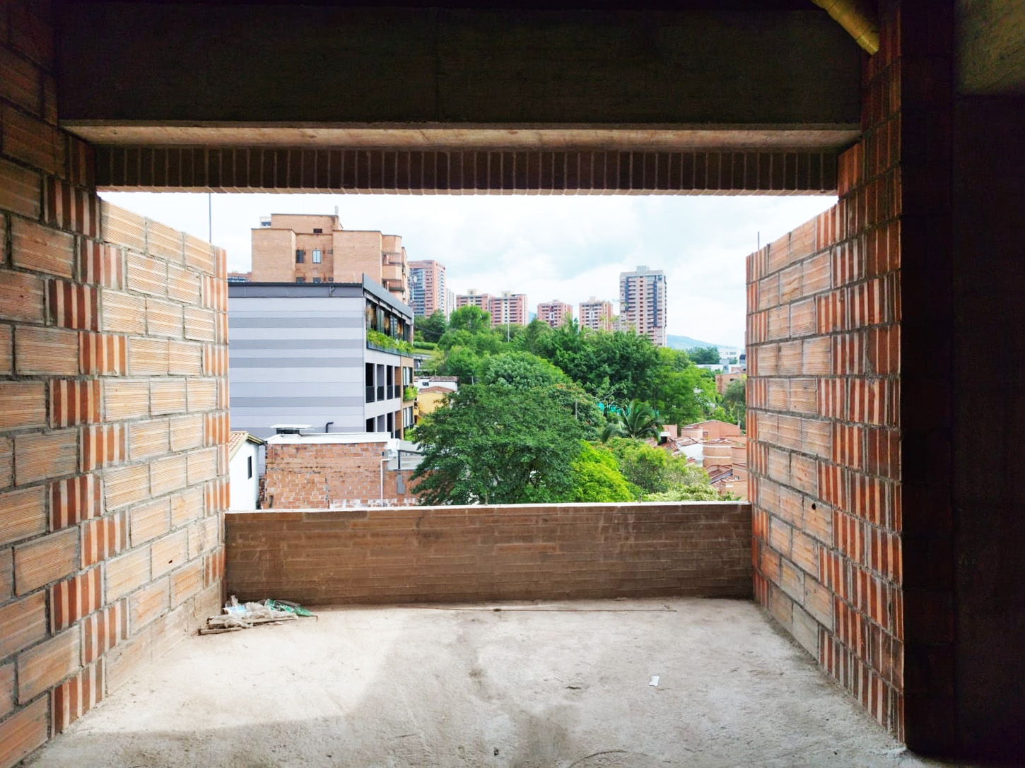 Oficina en arriendo en El Tesoro, Medellín, 720 m² · foto 14 de 18