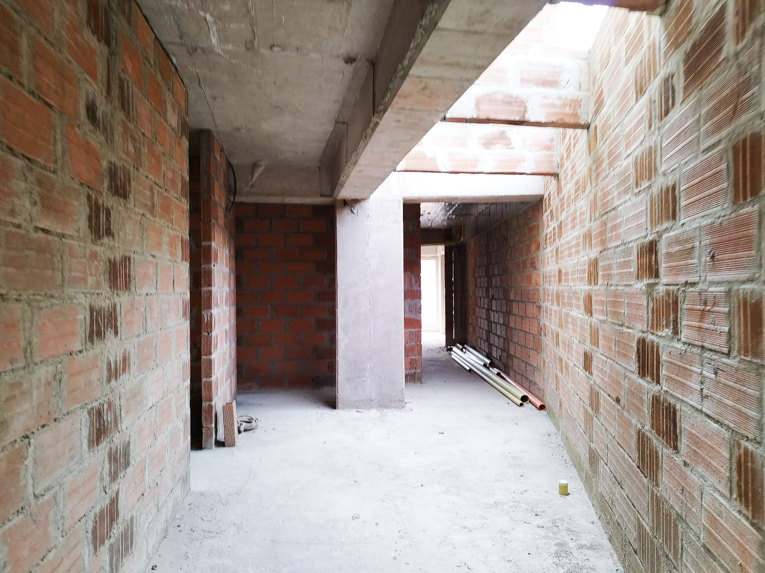 Oficina en arriendo en El Tesoro, Medellín, 720 m² · foto 2 de 18