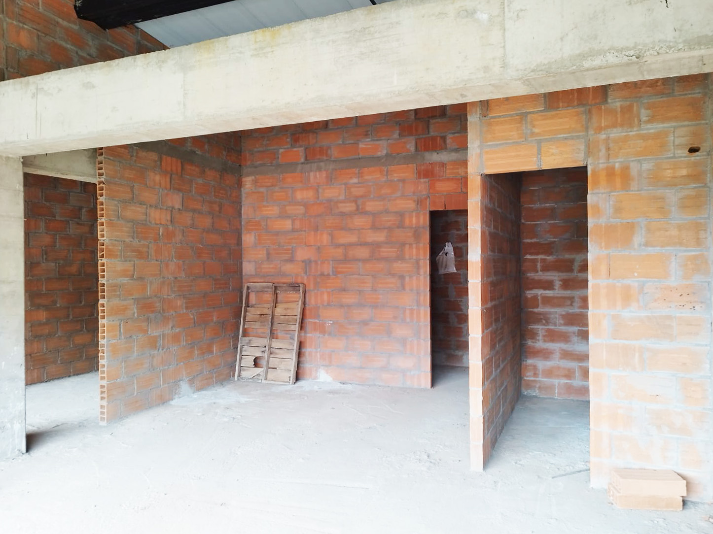 Oficina en arriendo en El Tesoro, Medellín, 720 m² · foto 3 de 18