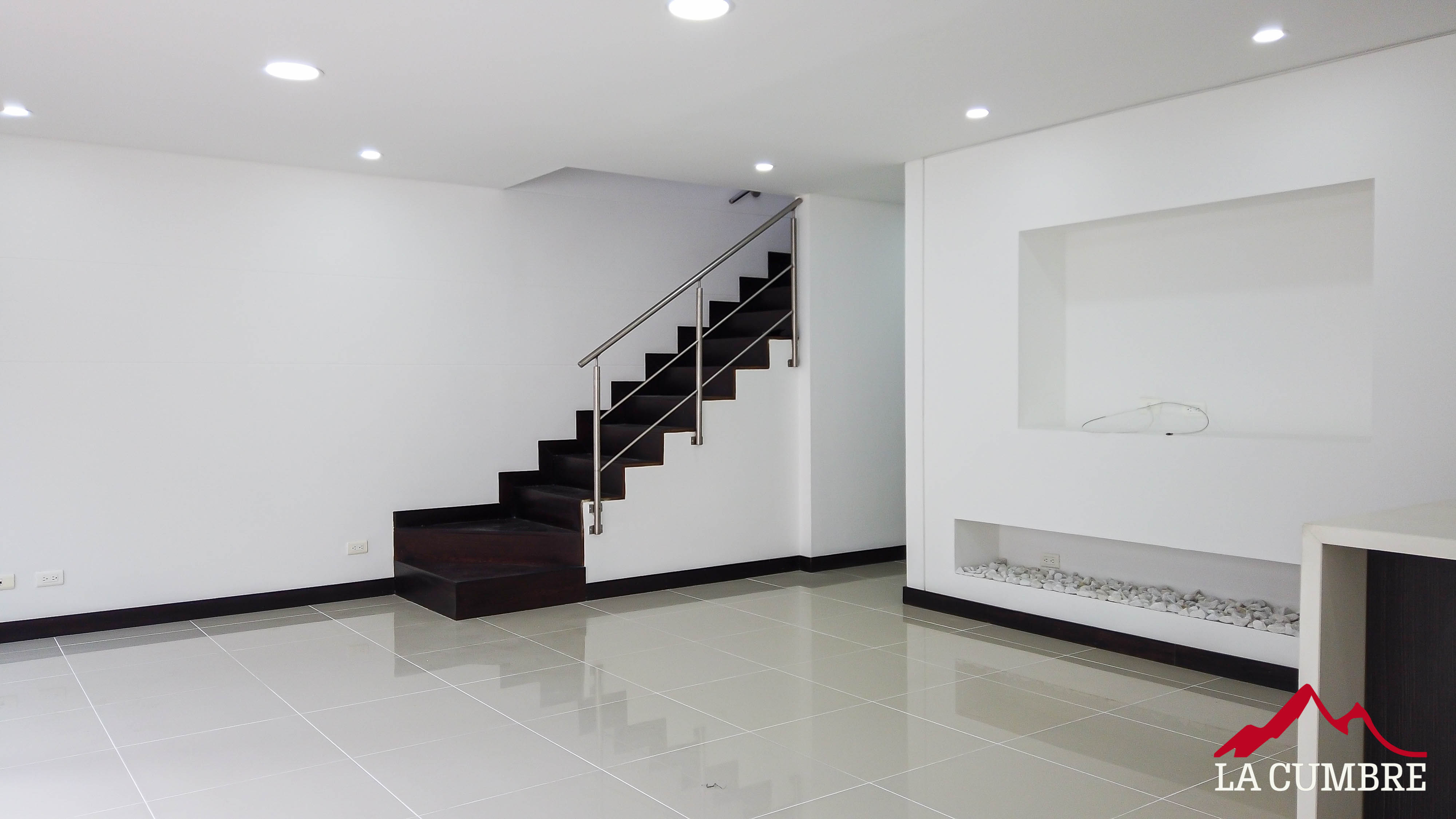 Casa en arriendo en Loma el atravesado, Envigado en Loma El Atravesado