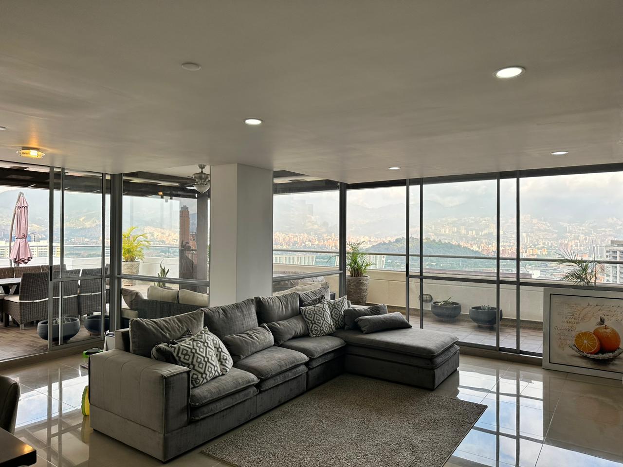 Apartamento en venta en Castropol, Medellín · foto 3 de 19