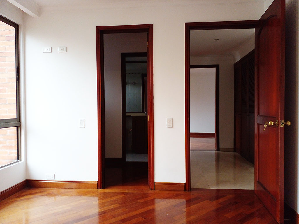 Apartamento en arriendo en Loma De Los Gonzalez, Medellín · foto 13 de 20