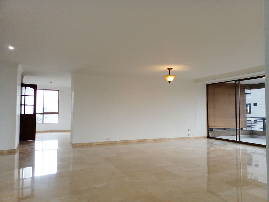 Apartamento en arriendo en Loma De Los Gonzalez, Medellín · foto 2 de 20