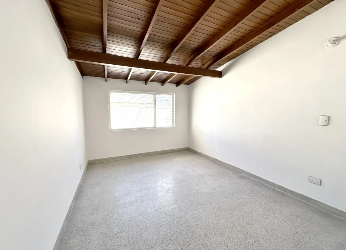 Casa de 4 alcobas en venta en Simon Bolivar, Medellín, 240 m² · foto 20 de 24
