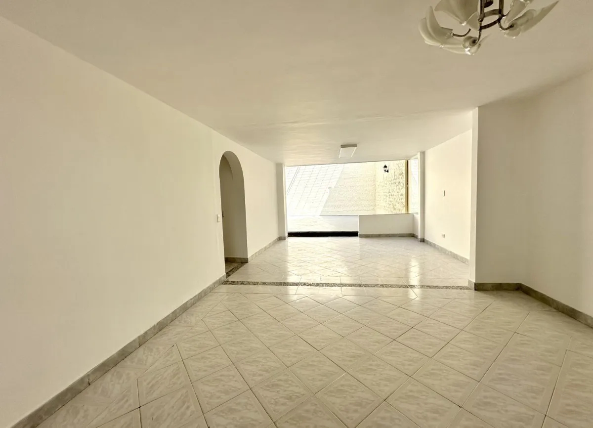 Casa de 4 alcobas en venta en Simon Bolivar, Medellín, 240 m² · foto 8 de 24