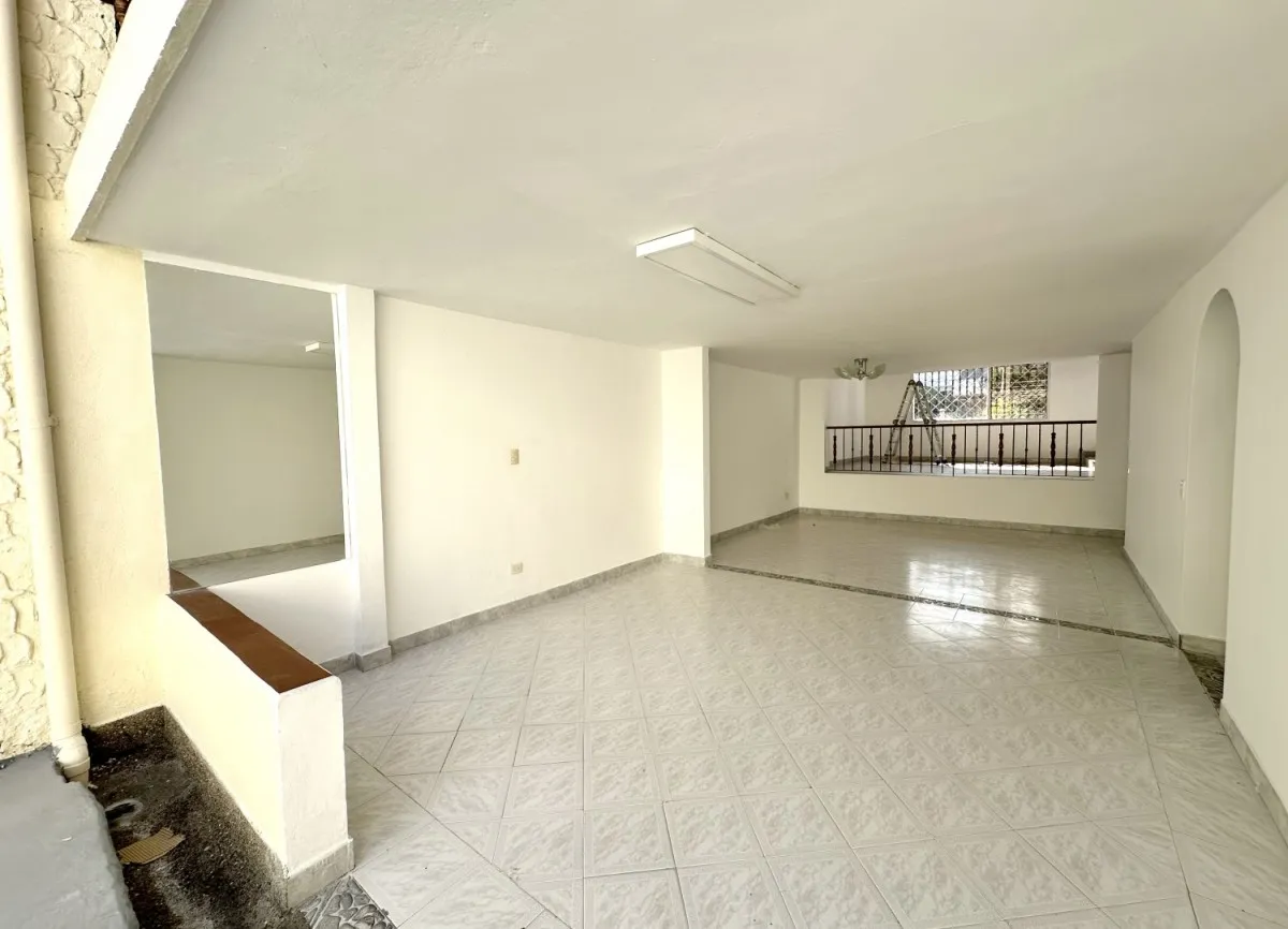 Casa de 4 alcobas en venta en Simon Bolivar, Medellín, 240 m² · foto 9 de 24