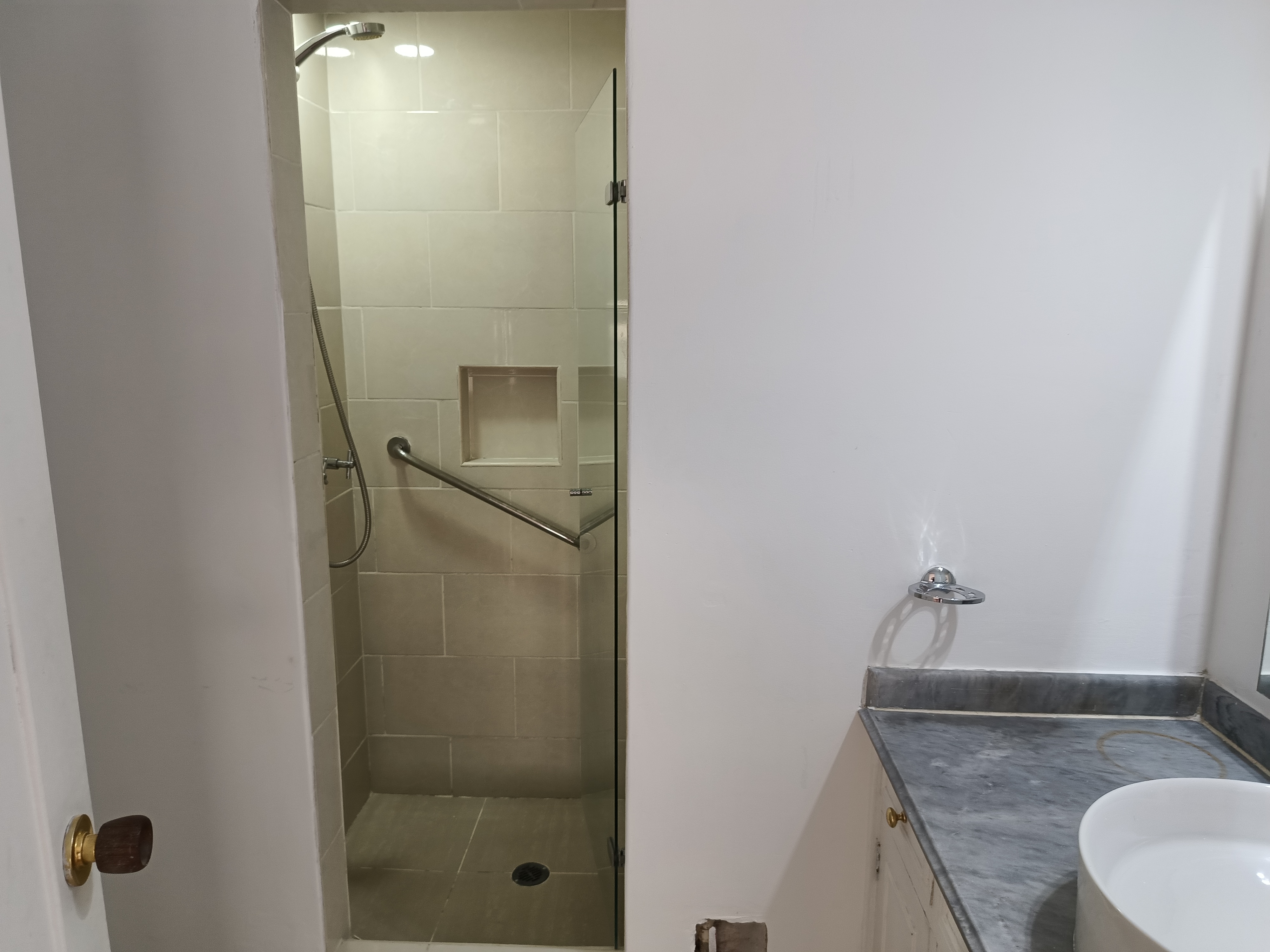 Apartamento de 3 alcobas en venta en Santa Barbara, Bogotá, 164 m² · foto 6 de 24