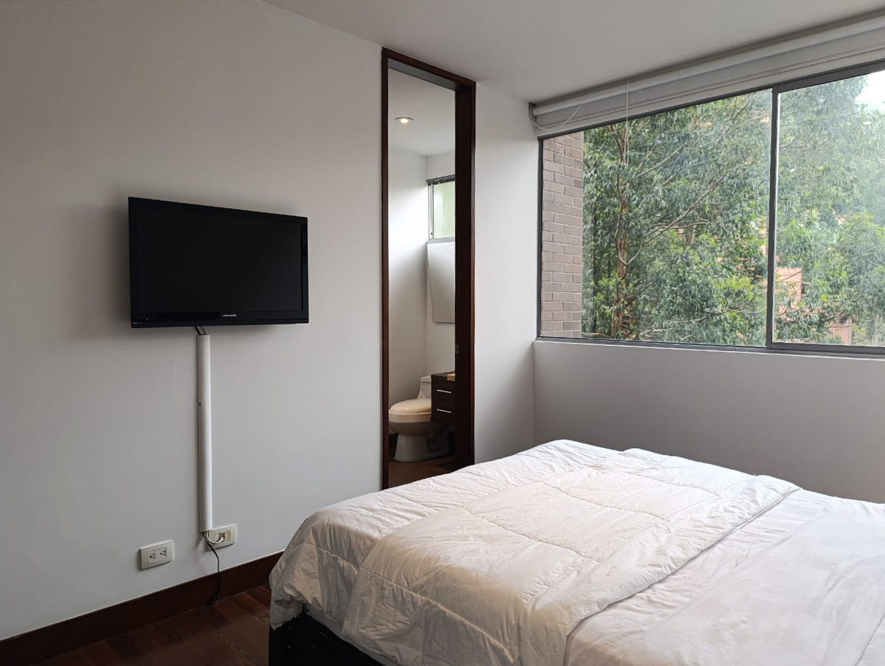 Apartamento de 3 alcobas en arriendo en El Tesoro, Medellín, 263 m² · foto 13 de 18