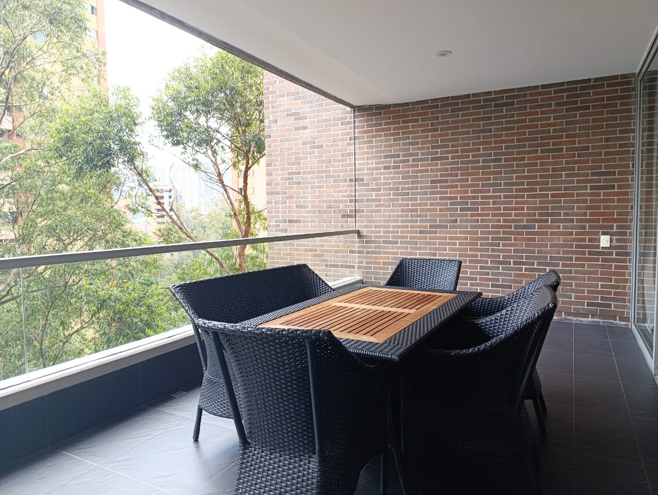 Apartamento de 3 alcobas en arriendo en El Tesoro, Medellín, 263 m² · foto 18 de 18