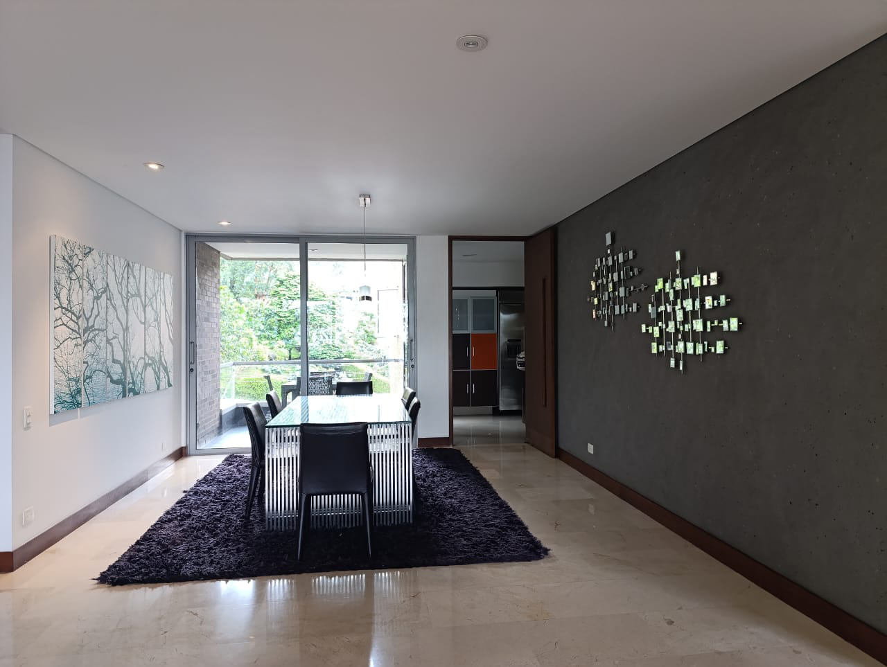 Apartamento de 3 alcobas en arriendo en El Tesoro, Medellín, 263 m² · foto 3 de 18