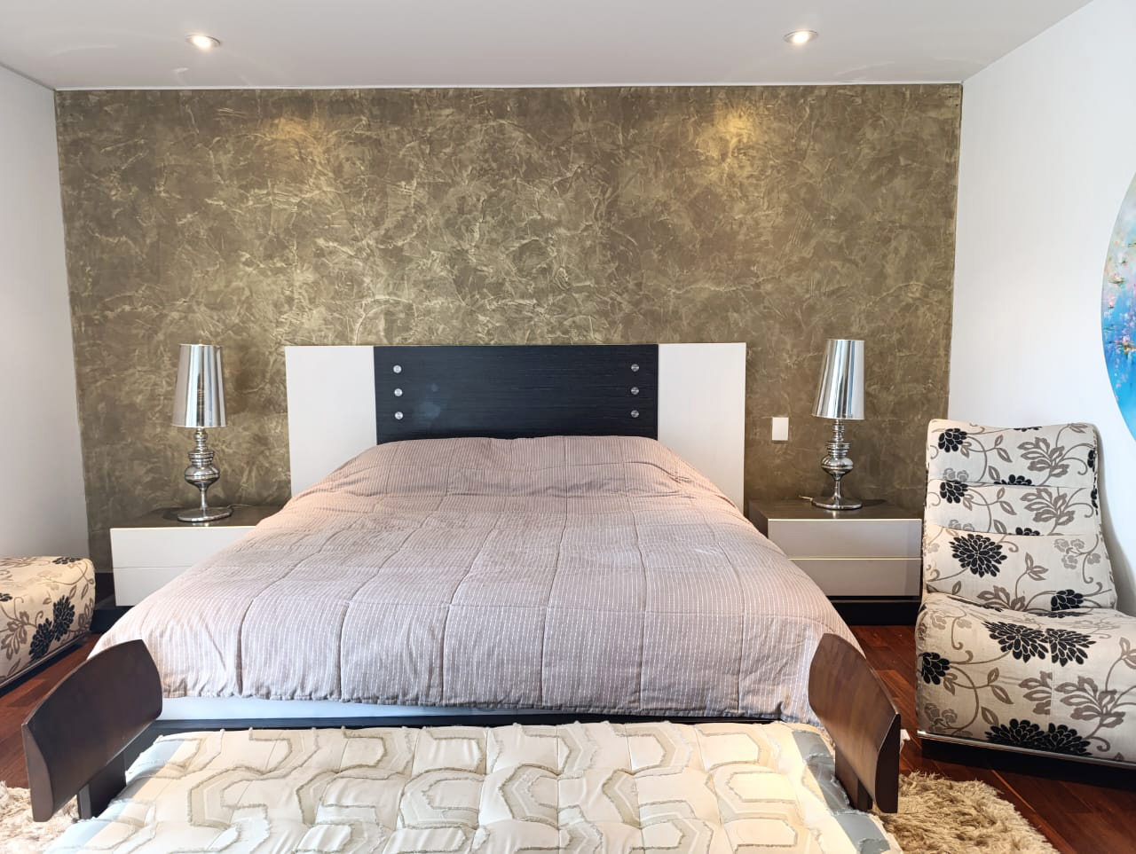 Apartamento de 3 alcobas en arriendo en El Tesoro, Medellín, 263 m² · foto 8 de 18