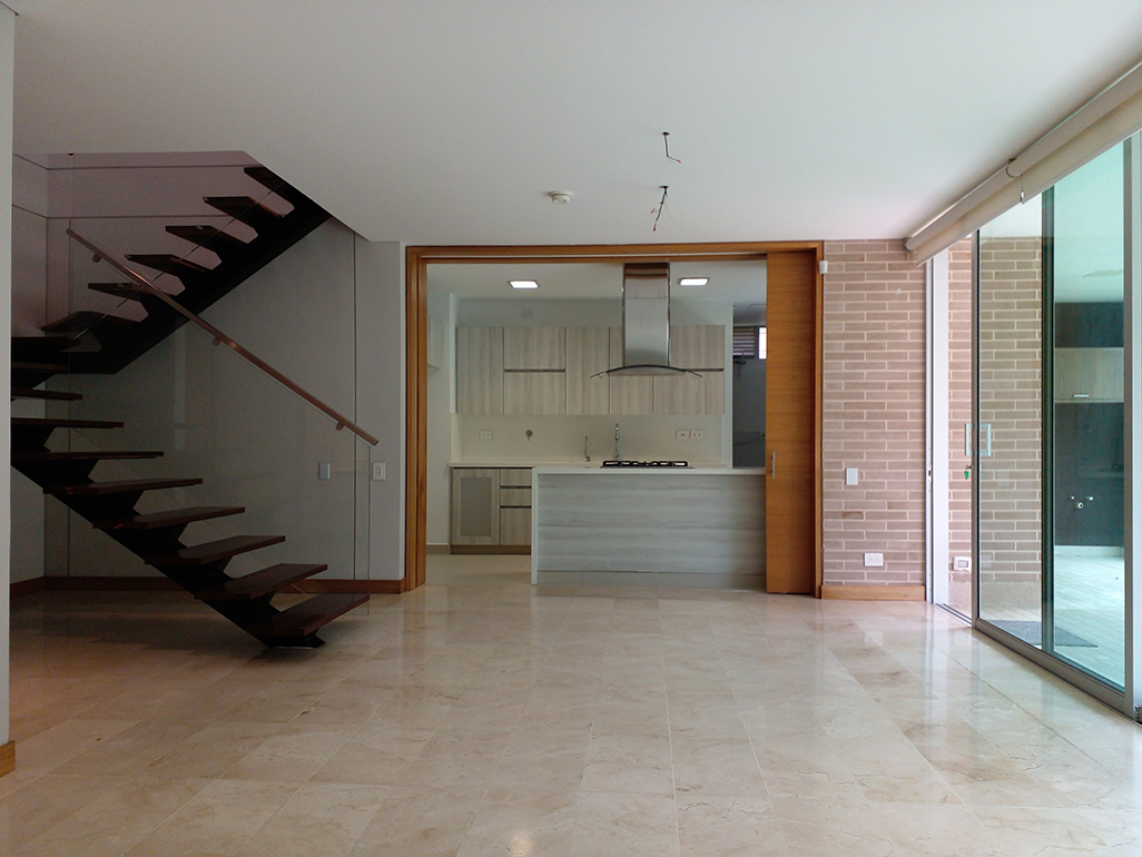 Casa de 3 alcobas en venta en Las Palmas, Envigado, 274 m² · foto 5 de 20